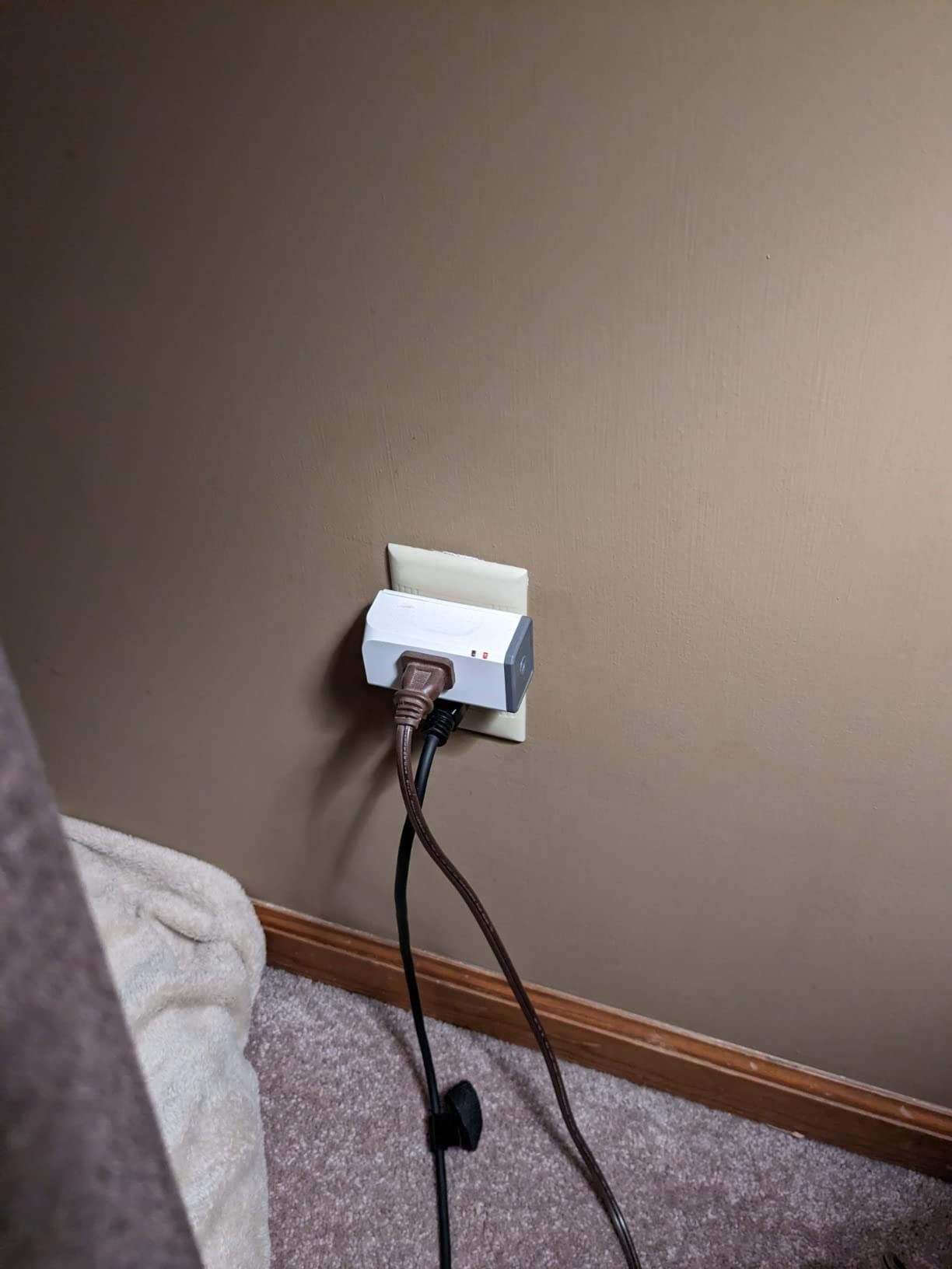 SONOFF S31 WiFi Smart Plug with Energy Monitoring, 15A Smart Outlet Timer Switch ETL Certified, Compatible with Alexa & Google Home, IFTTT Supporting, 2.4 Ghz Wi-Fi Only customer photo 1