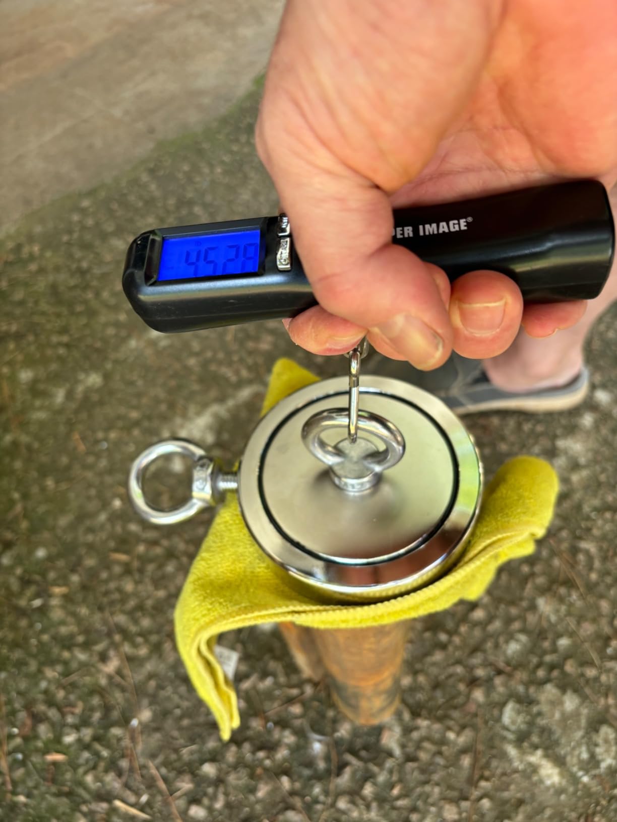 FINDMAG 1725 LBS Fishing Magnet Kit, 3.7 Inch Neodymium Fishing Magnet | Powerful Magnet Kit Includes Neodymium Magnet, Gloves, 65 Foot Rope, Grappling Hook, Strong Magnets for Retrieving in Lake customer photo 1