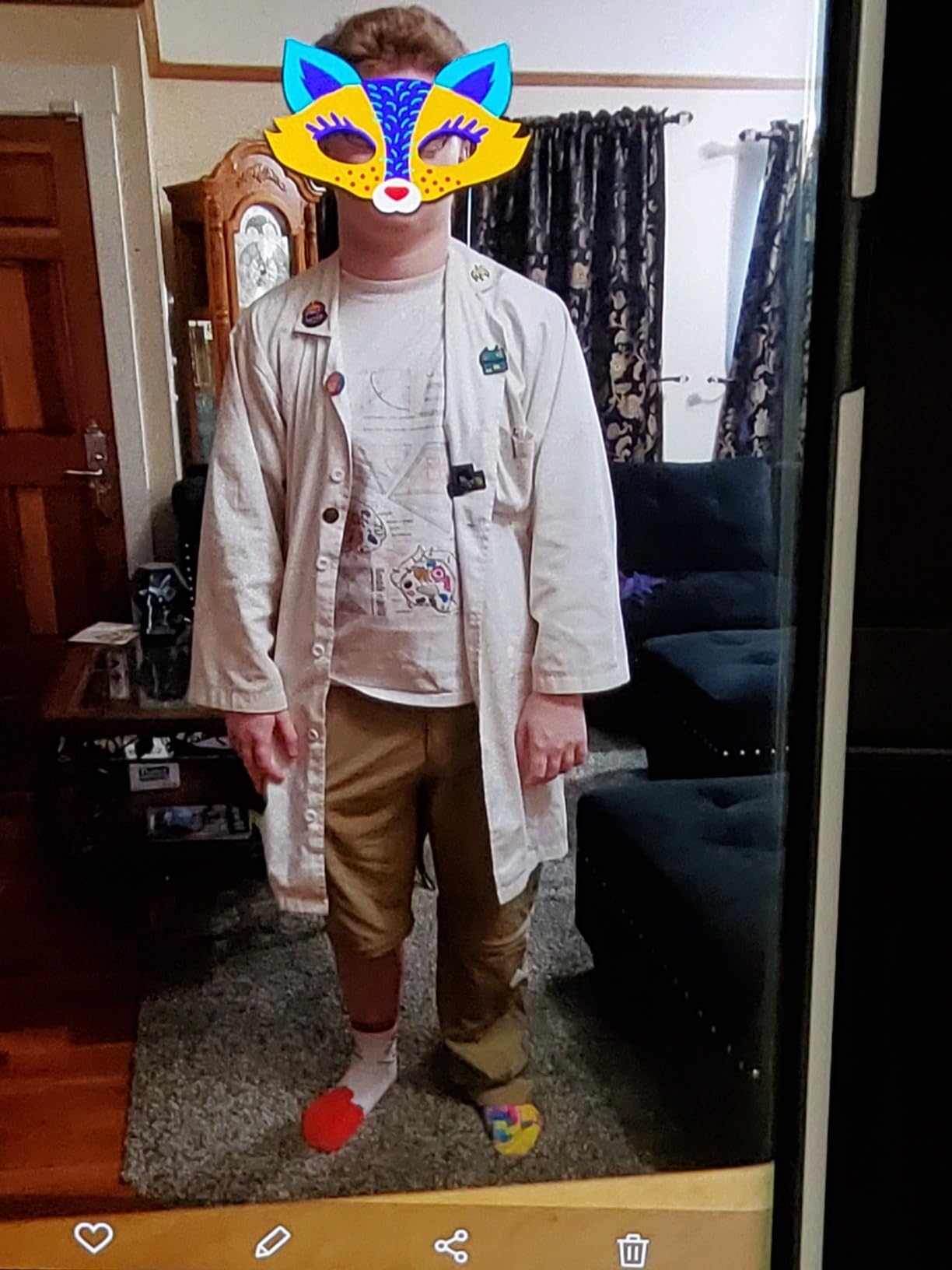 White Lab Coat for Men with Side-Slit Access and 3 Pockets for College | Medical Lab Coat with Long Sleeves Button-Front Closure Machine Washable customer photo 2