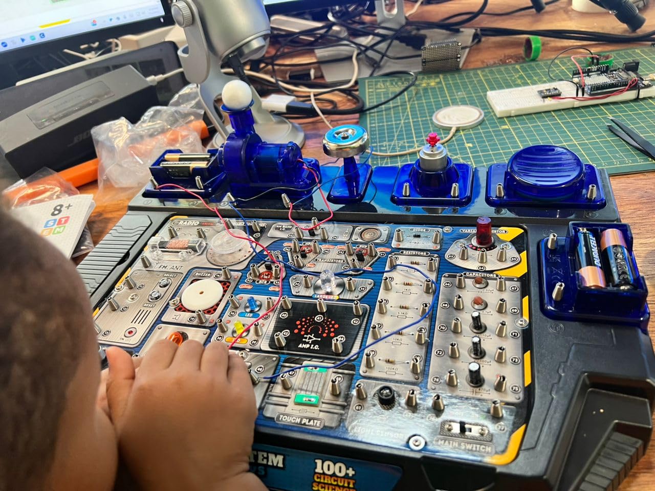 Dr. STEM Toys Circuit Science Kit, Includes Over 100 Electrical Experiments with Lights, Sounds, and Action - for Boys and Girls Ages 8+ customer photo 1