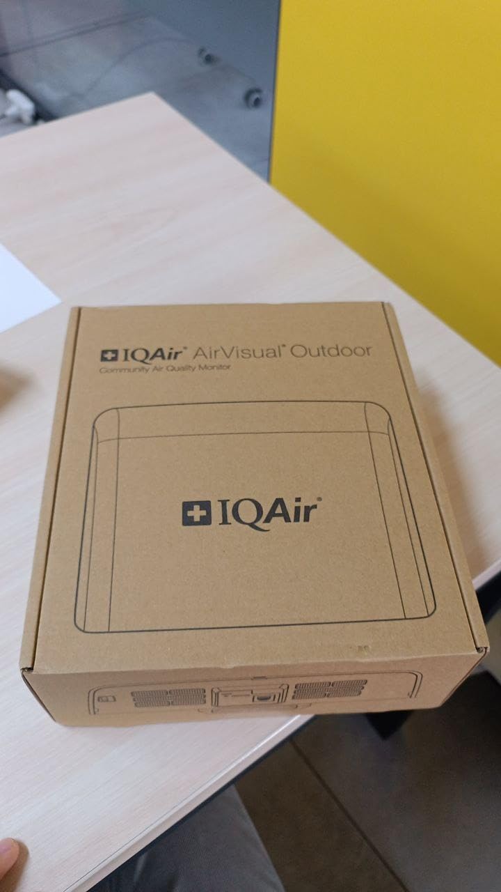 AirVisual Outdoor - Outdoor Air Quality Monitor, Detects PM1, PM2.5, PM10, Optional CO2, Temperature, Humidity, Pressure, Modular Sensor Design, Wi-Fi, LAN, German Made customer photo 1