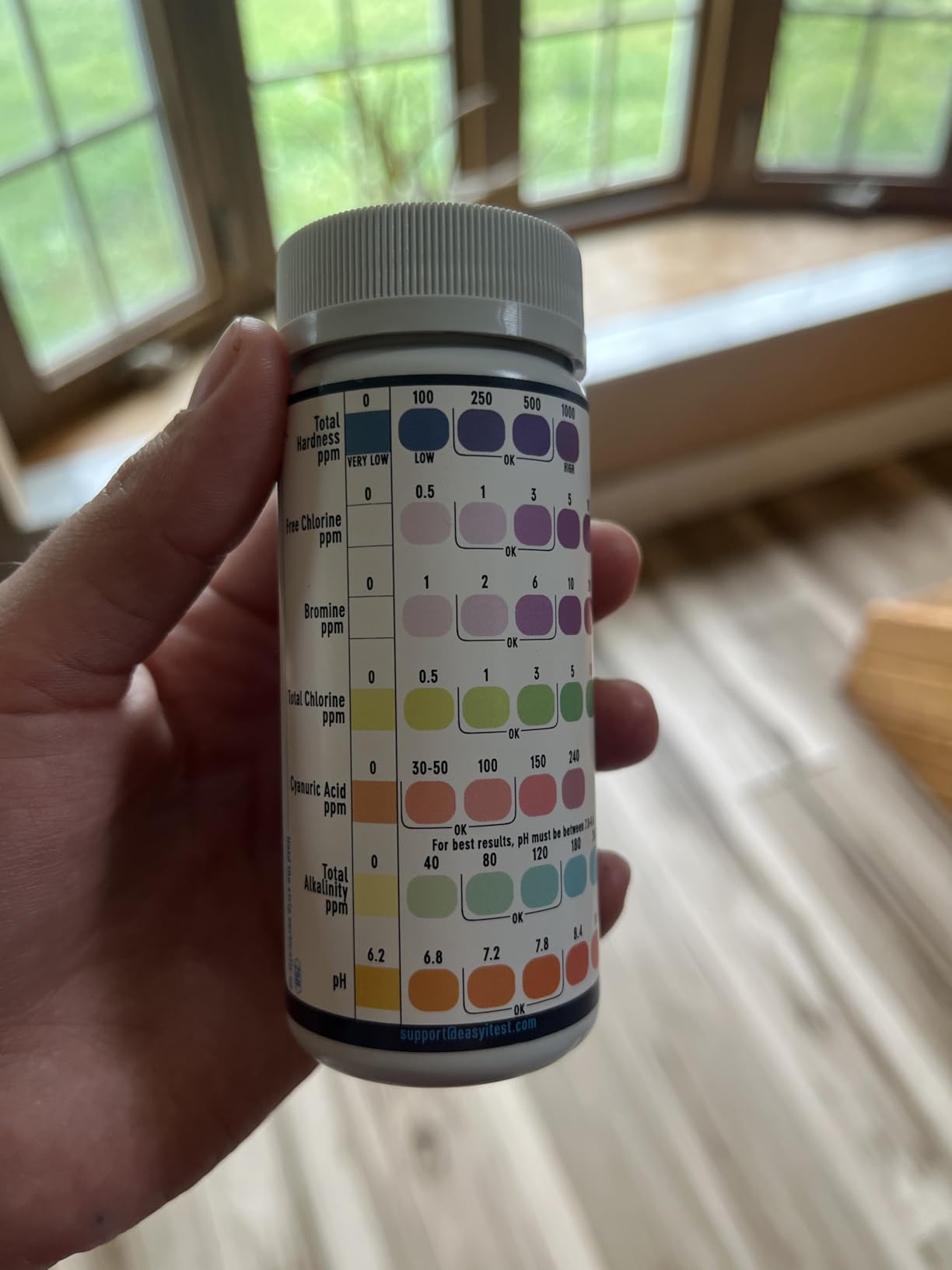 EASYTEST 7-Way Pool Test Strips, 150 Strips Water Test for Hot tub and Spa | Water Chemical Testing kit for Bromine, Total Alkalinity, pH, Free Chlorine, Total Hardness, Cyanuric Acid, Total Chlorine customer photo 1