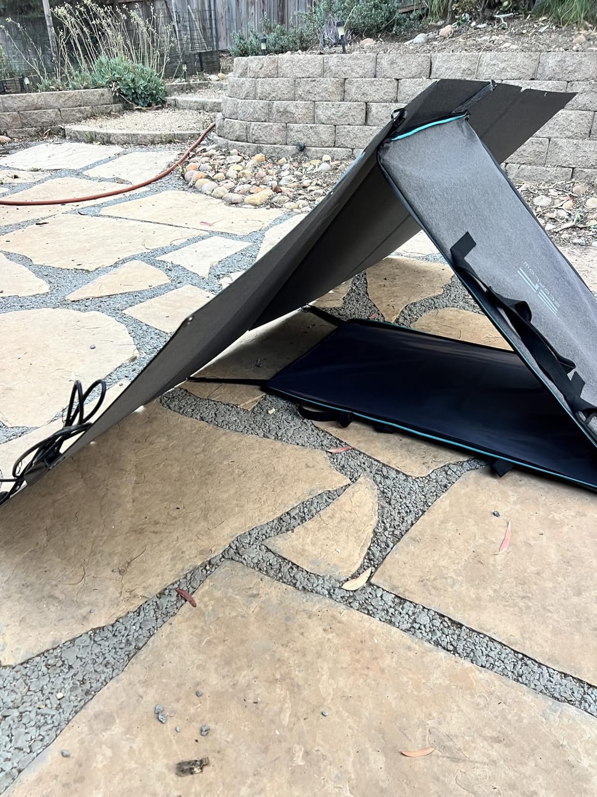 EF ECOFLOW 400W Portable Solar Panel, Foldable & Durable with Adjustable Kickstand Case, Waterproof IP68 for Outdoor Adventures customer photo 2