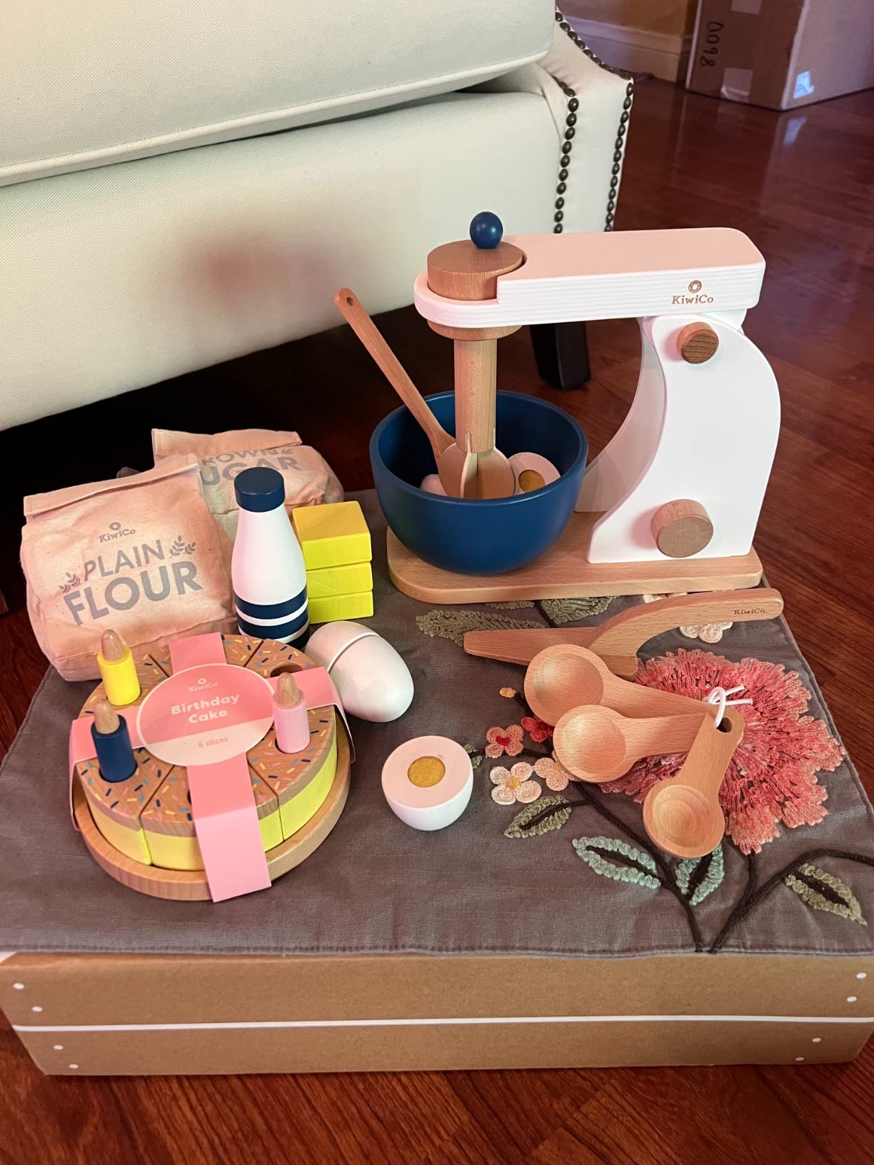 Bake-a-Cake Stand Mixer | Play Kitchen | Kids Baking Playset Ages 3+ | Learn Early Math with Wooden Play Set | Includes Ingredients, Mixer, Measuring Spoons & Recipe Cards customer photo 1