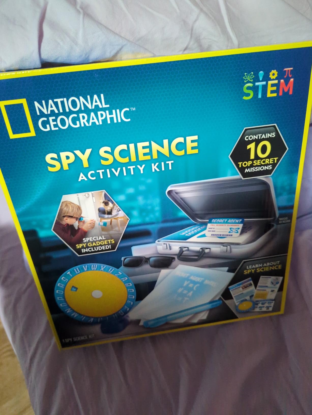 National Geographic Spy Science Kit with 10 Secret Missions for Kids | 10 Secret Missions, Spy Gadgets and Gear, Detective Activities, Pretend Play, Science Experiments, Birthday Gift customer photo 2