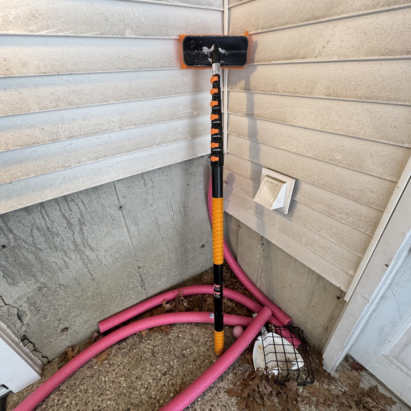 36-Foot Exterior House Cleaning Brush Set with 5-30 ft Extension Pole | Vinyl Siding Brushes with Telescopic Extendable Pole & Window Cleaning Squeegee customer photo 1