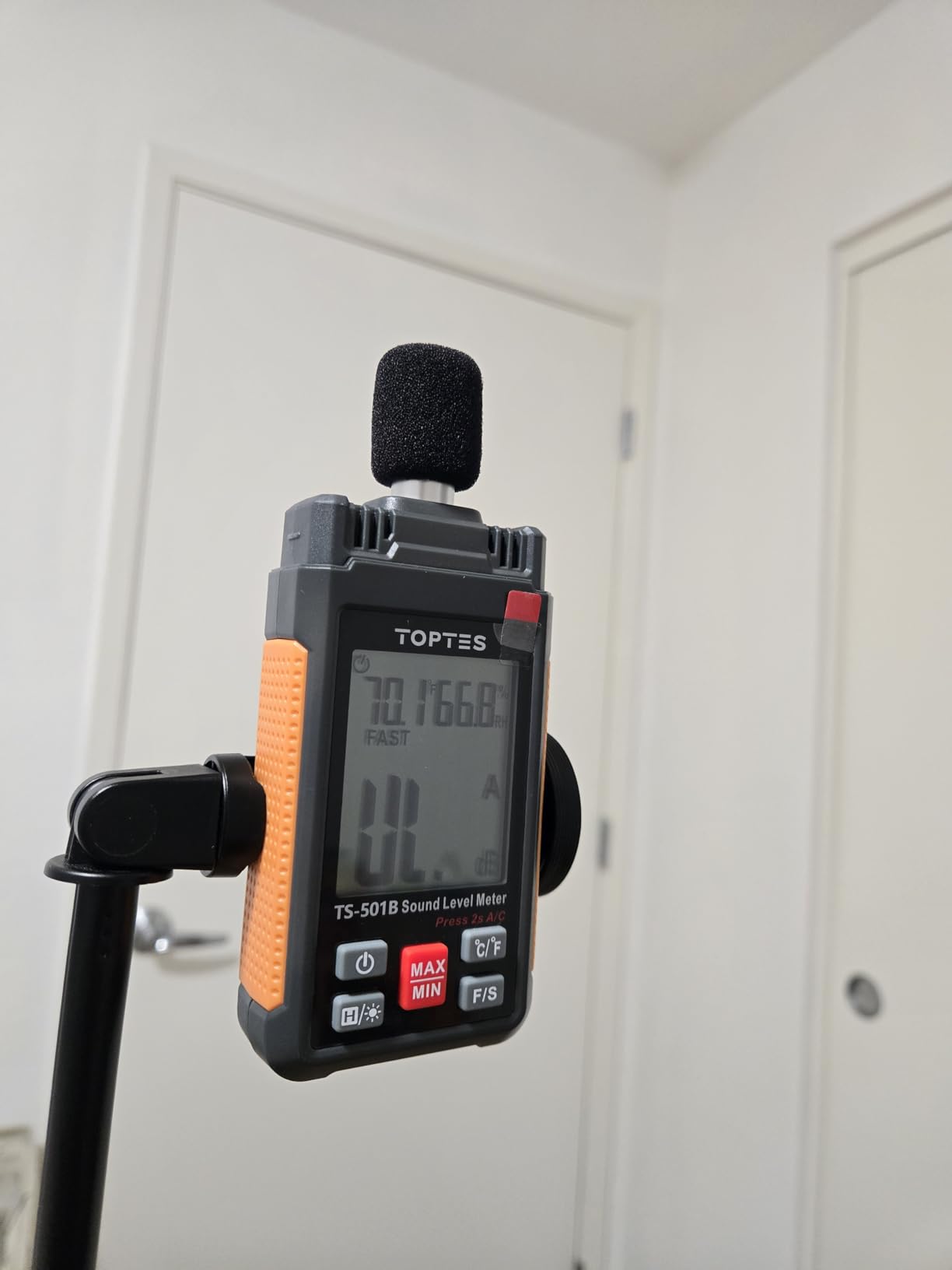 Decibel Meter, TopTes TS-501B Sound Level Meter with 2.25