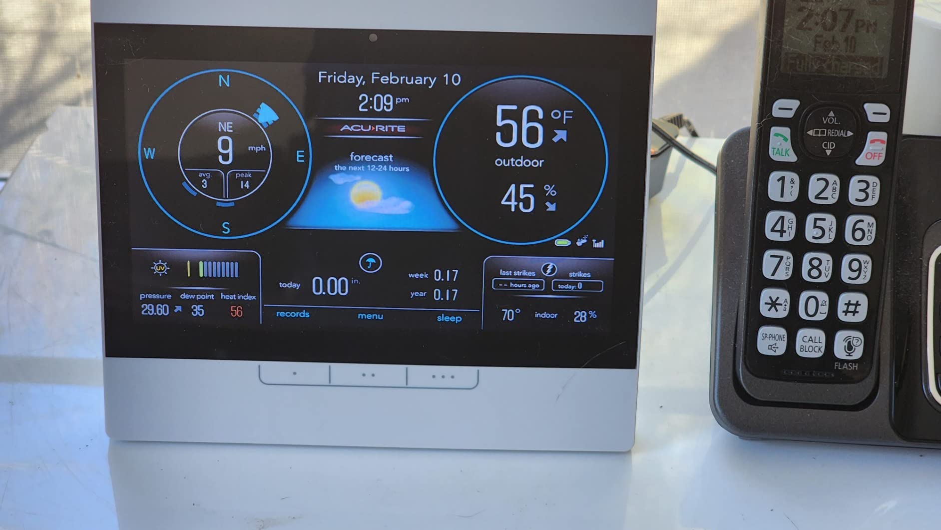 AcuRite Atlas Home Weather Station High-Definition Display for Temperature, Humidity, Wind Speed, Wind Direction, Hyperlocal Forecast, and Programmable Alerts with Built-in Barometer - Gray (06105M) customer photo 1