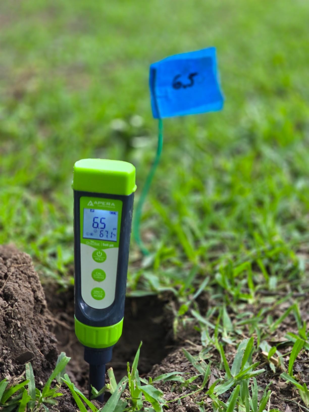 Apera Instruments AI102G GroStar Series GS2 Soil pH Pen Tester Kit for Direct Soil Test and Nutrient Solutions Test with Replaceable Swiss Spear pH Probe, Gen II customer photo 1