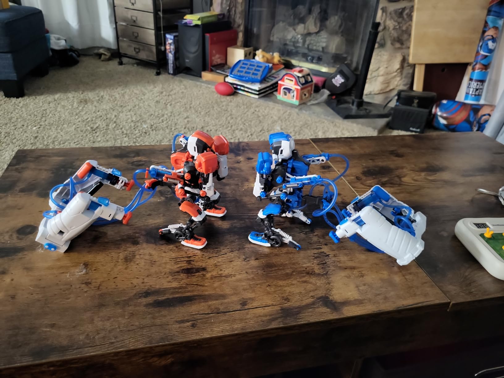 Thames & Kosmos Hydraulic Boxing Bots STEM Experiment Kit | Build Two Hydraulic-Powered Boxing Robots! | Explore Water-Powered Systems | Challenge a Friend to a Robot Duel! customer photo 1
