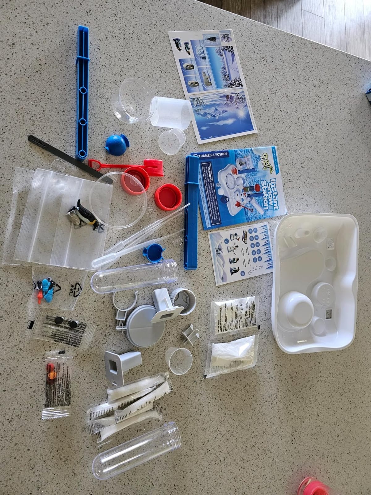 Thames & Kosmos Ooze Labs Instant Snow Station STEM Experiment Kit - 11 Safe Snowy Activities customer photo 2