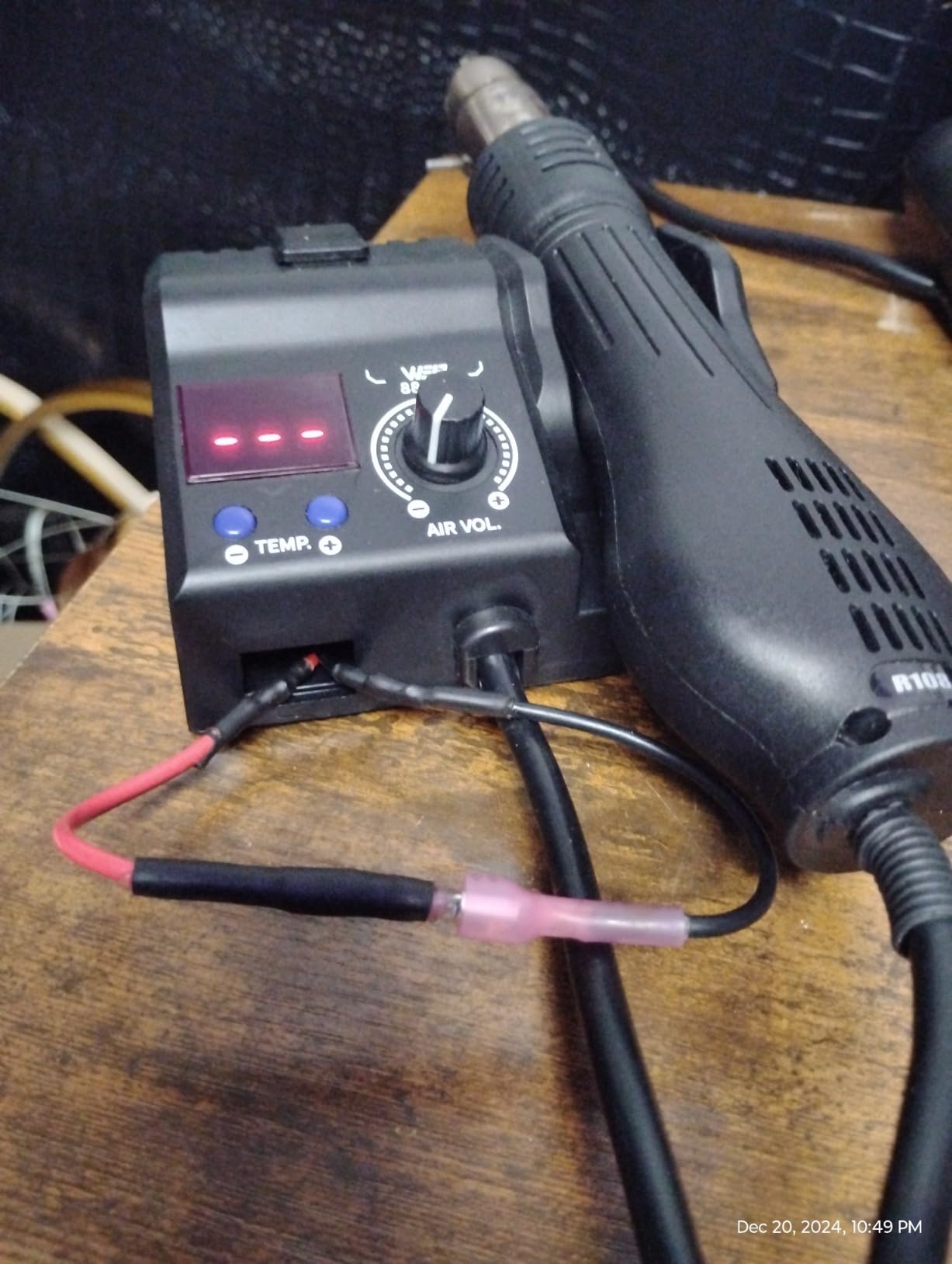 WEP 8858-V Hot Air Rework Station Kit with Compact Size, Integrated Nozzle Holder, 3 Nozzles, 2 Tweezers, Adjustable Temperature & Air Volume, PID Program, °C/°F Conversion and More customer photo 1