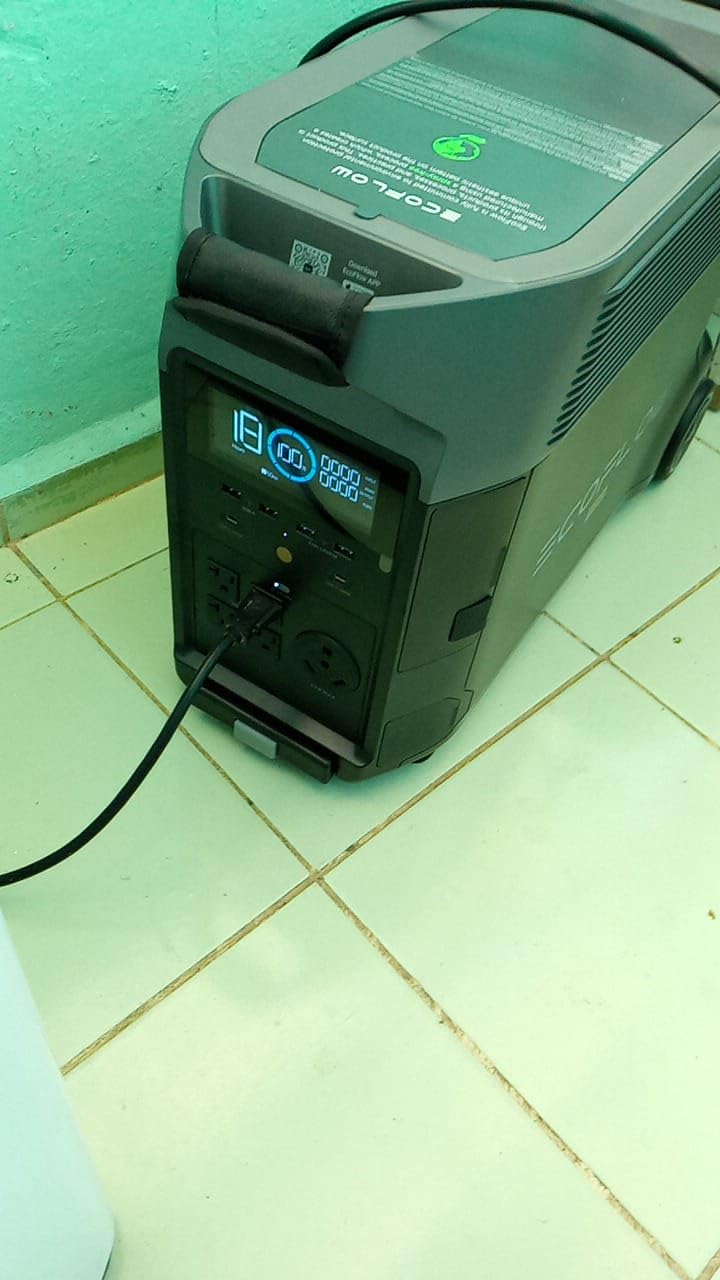 EF ECOFLOW Portable Power Station 3600Wh DELTA Pro, 120V 3600W AC Output | 2.7H Fast Charge Power Station, Expandable up to 25kWh, Solar Generator for Home Use, Power Outage, Camping, RV, Emergencies customer photo 2