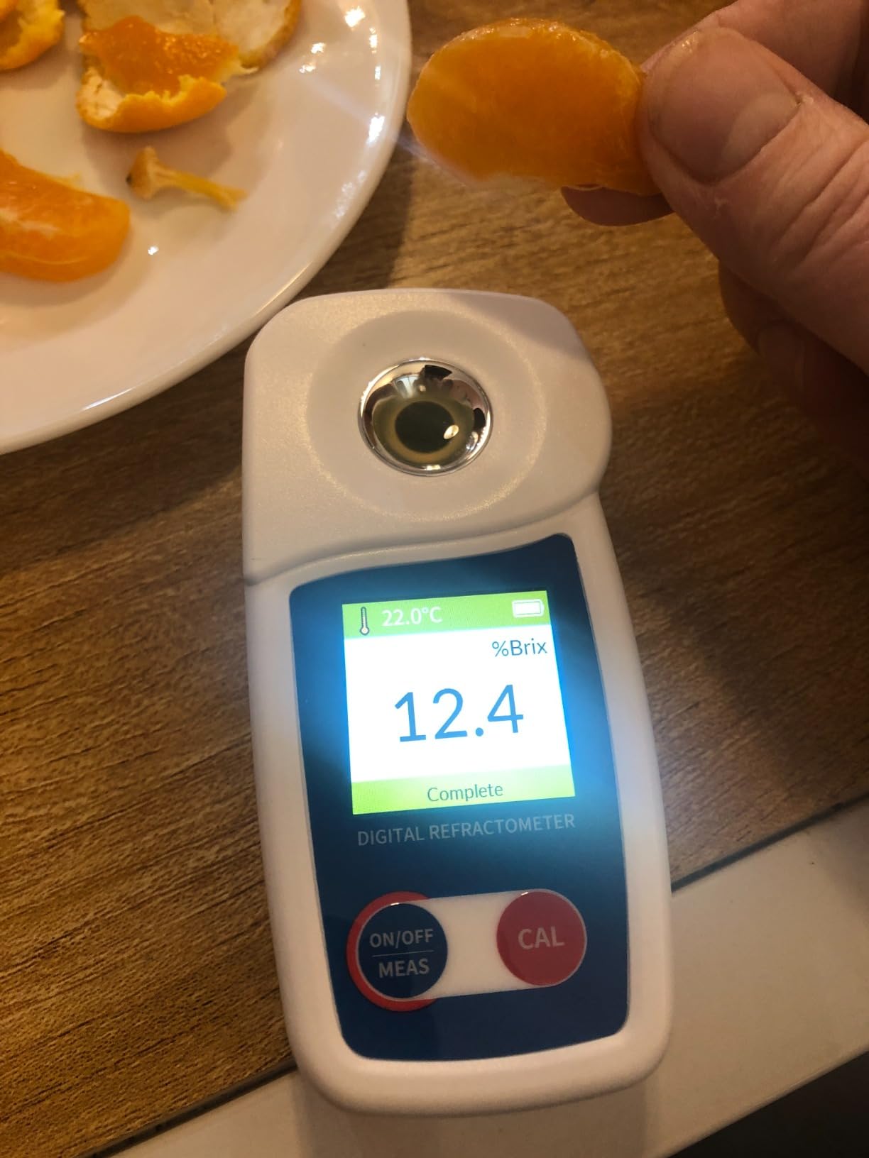 Digital Brix Refractometer with 0-55% Range, +/-0.1% Accuracy, Automatic Temperature Compensation Brix Meter for Fruit Juice, Wine Making and Coffee customer photo 1