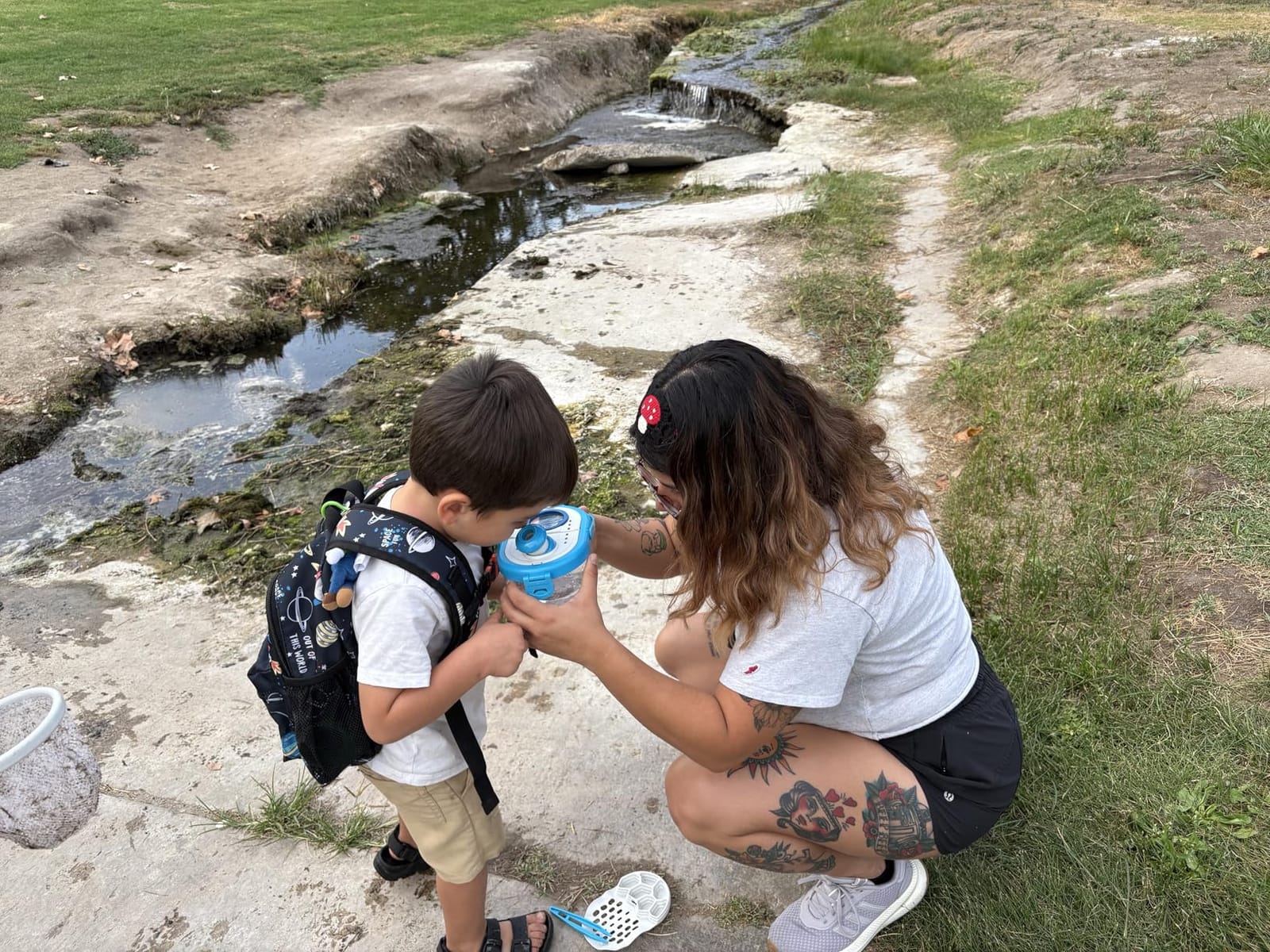 National Geographic Bug Catcher Kit and Outdoor Insect Habitat for Kids | 360-Degree Viewer, 2 Magnifying Lenses, Catching Net, Tweezers, Outdoor Exploration Toy, Insect Science, Birthday Gift customer photo 2