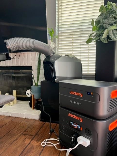Explorer 2000 Plus Portable Power Station, 2042Wh, 3000W AC Output | LiFePO4 Battery, Expandable to 24kWh, UPS Home Backup, Solar Generator for Emergency, Camping, RV (Solar Panel Optional) customer photo 1