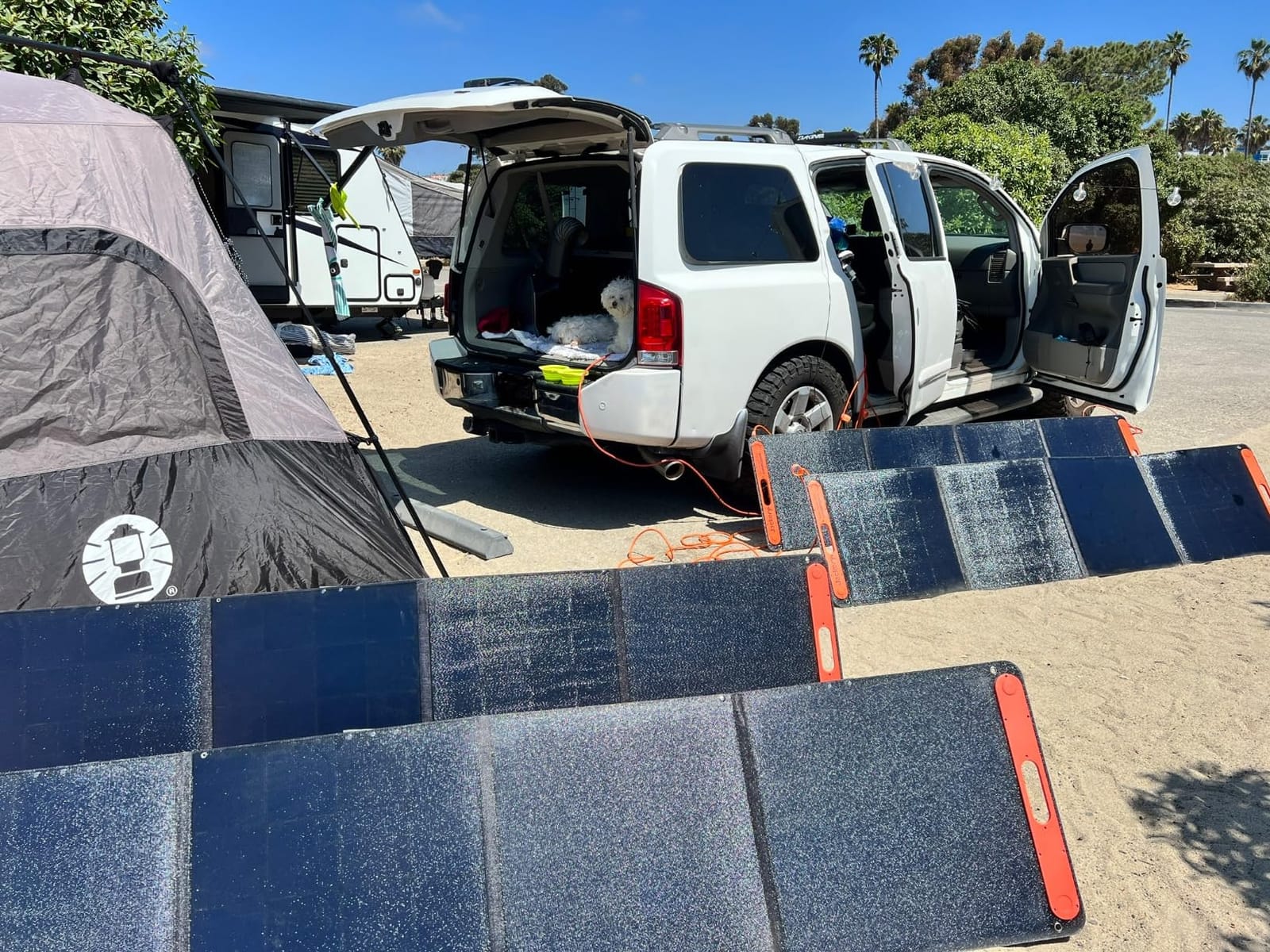 Explorer 2000 Plus and 2x200W Solar Panels, 2042Wh, 3000W AC Output | LiFePO4 Battery, Expandable to 24kWh, UPS Home Backup, for Camping, RV, Off-Grid, Emergency customer photo 2