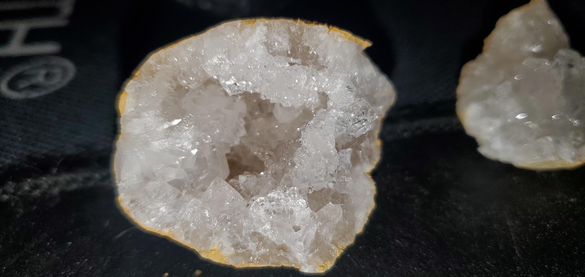 TruEnergy Break Your Own Geodes Kit - 20 Real Geodes 1.75