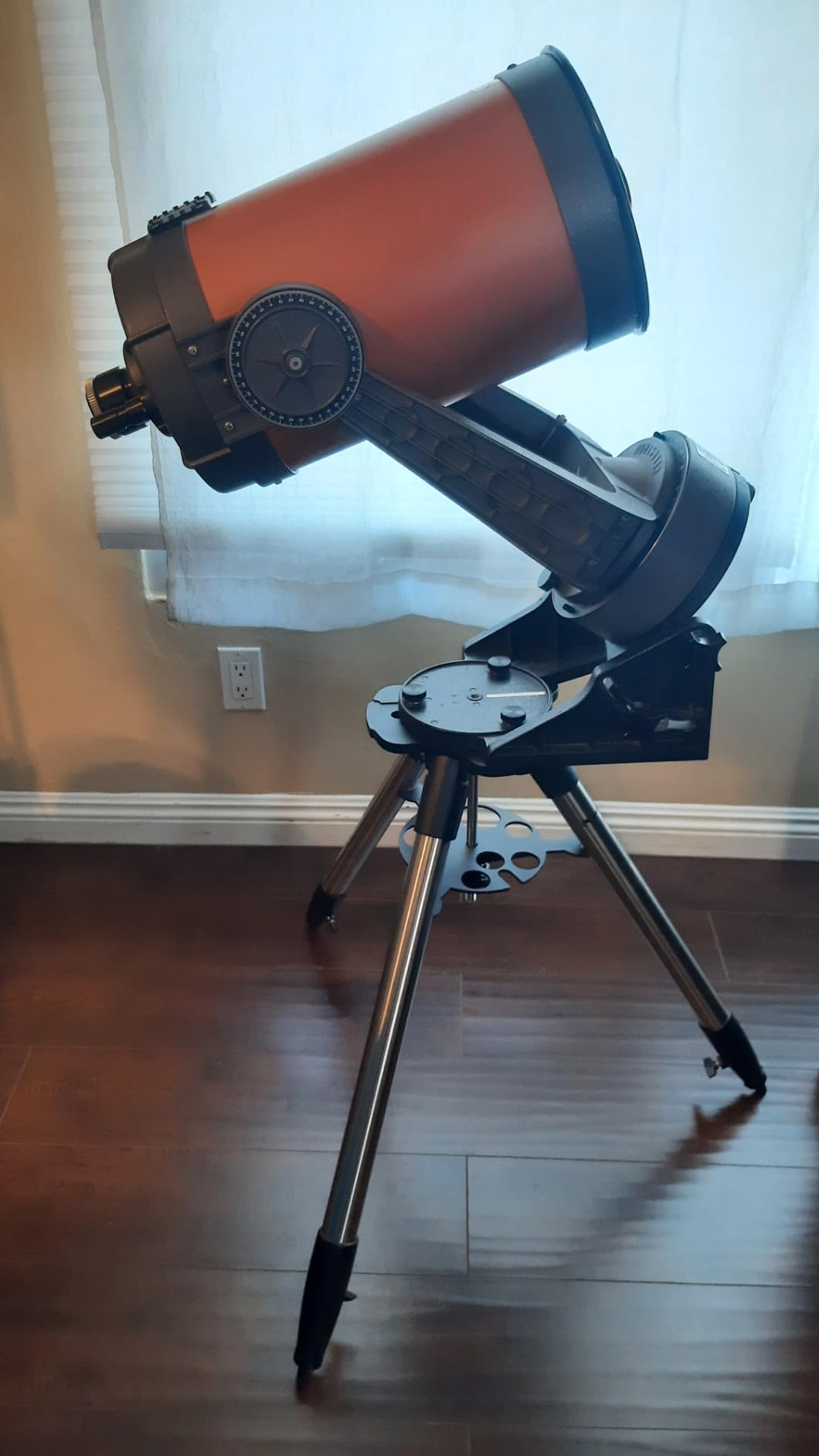 Celestron Tripod for StarSense Explorer Tabletop Dobsonians | Comfortable Observing for Tabletop Telescope, Adjustable Height, Stainless Steel Legs, Built-In Accessory Tray customer photo 1