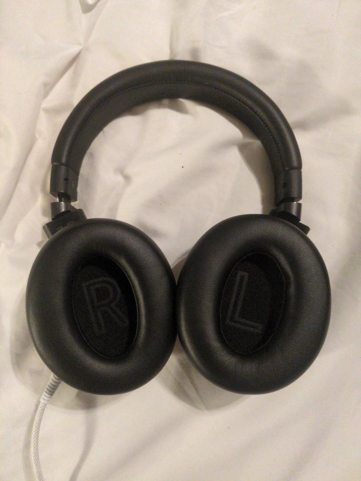 KVIDIO Hybrid Active Noise Cancelling Headphones Over Ear, Bluetooth Wireless ANC 70H Playtime customer photo 1