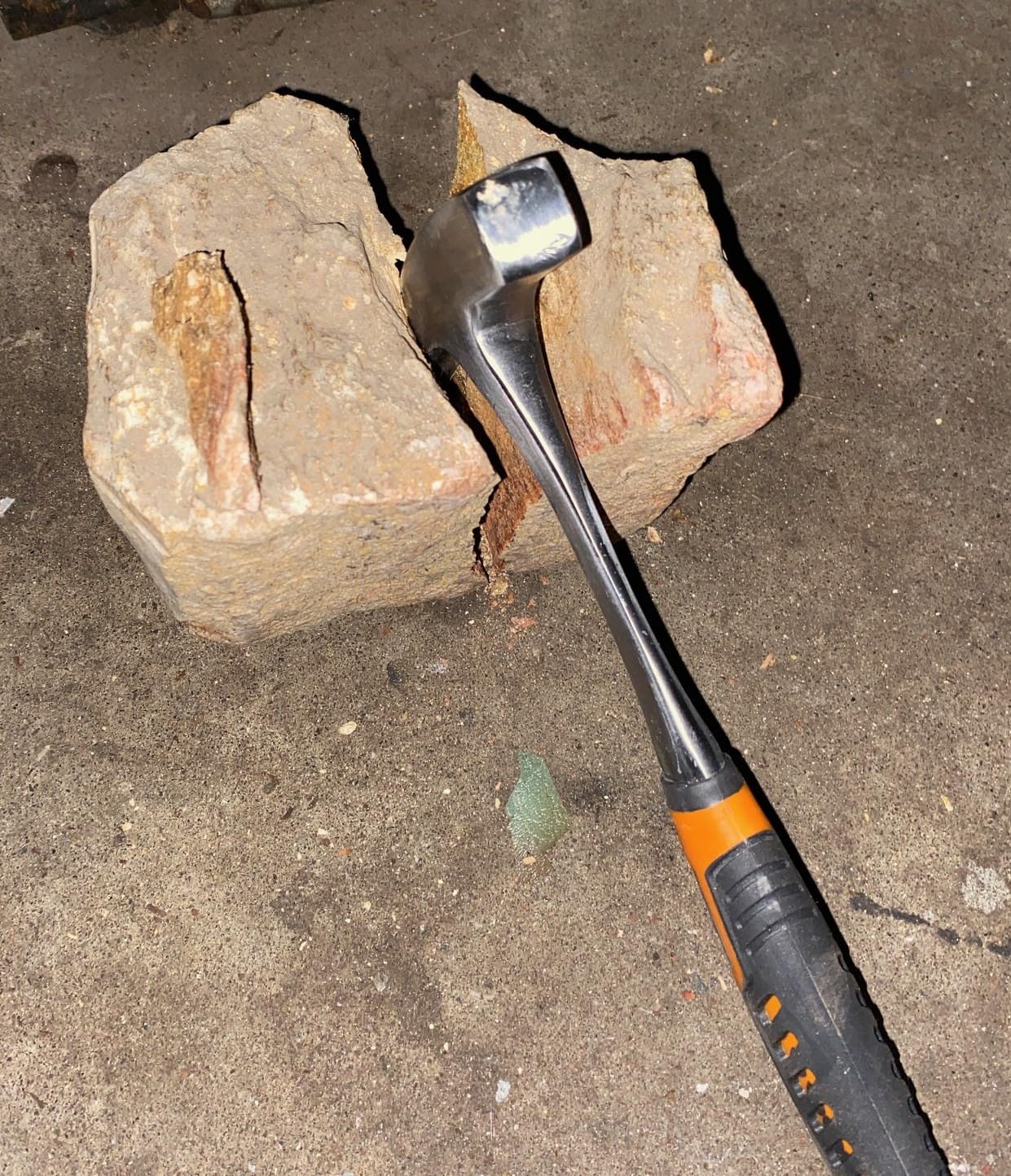 Mutt Tools Geologist Rock Pick Hammer 22oz Geology Tools for Field Work customer photo 2
