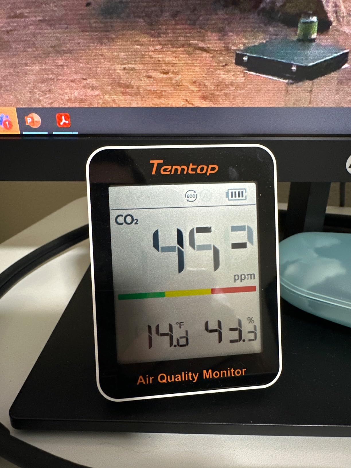 Temtop CO2 Monitor Indoor air Quality Monitor Portable CO2 Meter, CO2, Temperature, Humidity Home, Office or School | NDIR CO2 Meter with Temperature & Humidity, Swiss Sensor, Rechargeable Battery, for Home, Office, School & Nursery customer photo 2