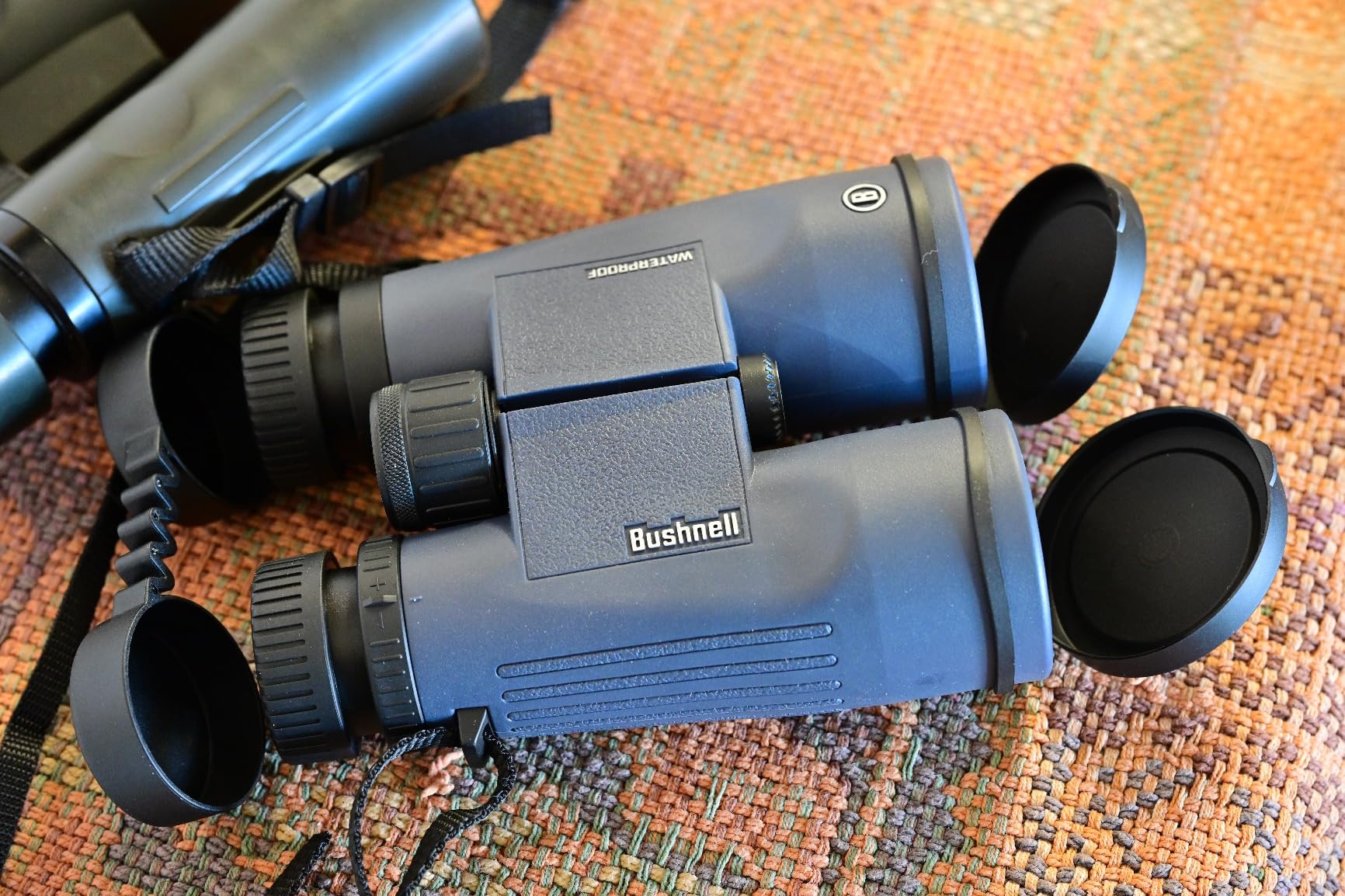 Bushnell Explorer 10x42 Waterproof Roof Prism Binoculars customer photo 1