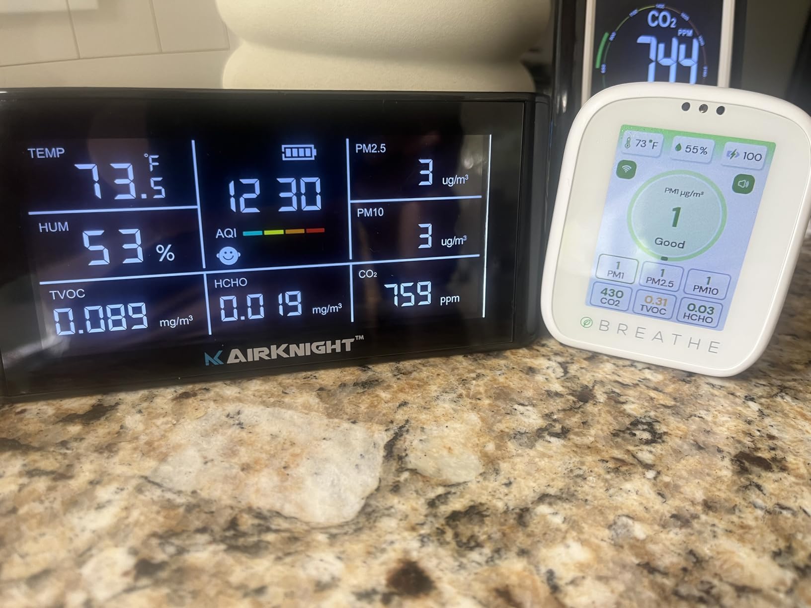 BREATHE Airmonitor Plus Indoor Air Quality Monitor with CO₂, PM & App | Professional-Grade NDIR Sensor, PM1, PM10, TVOC, Formaldehyde, Smart Alerts, 90-Day History, CSV Export customer photo 1