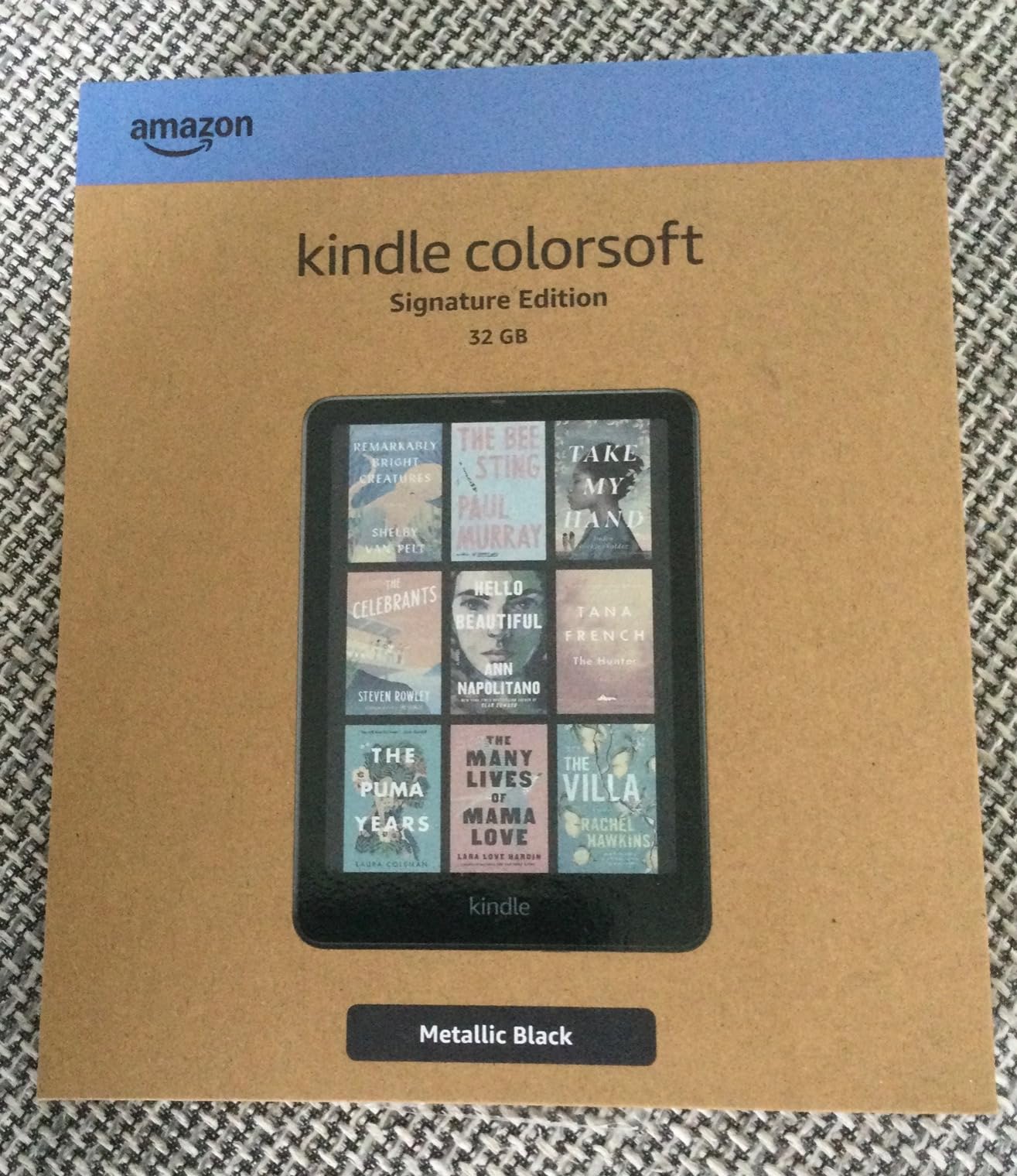 Amazon Kindle Colorsoft Signature Edition 32GB (newest model) - With color display, auto-adjusting front light, wireless charging, and long battery life - Metallic Black customer photo 2