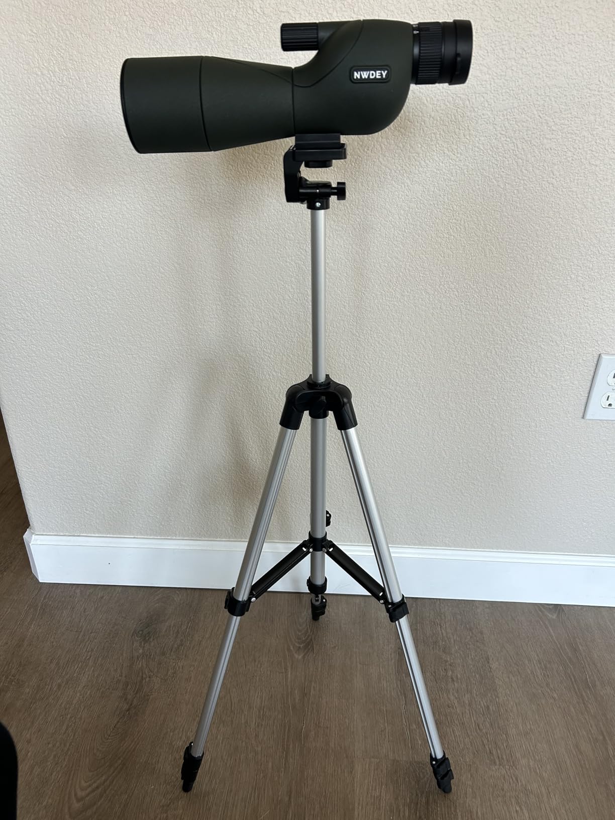 NWDEY 25-75X60 Spotting Scope with Upgraded 60in Tripod, BAK4 Prism & FMC | for Target Shooting, Bird Watching, Hunting & Outdoor Observation, 60mm Lens, Phone Adapter & Carry Bag Included customer photo 2