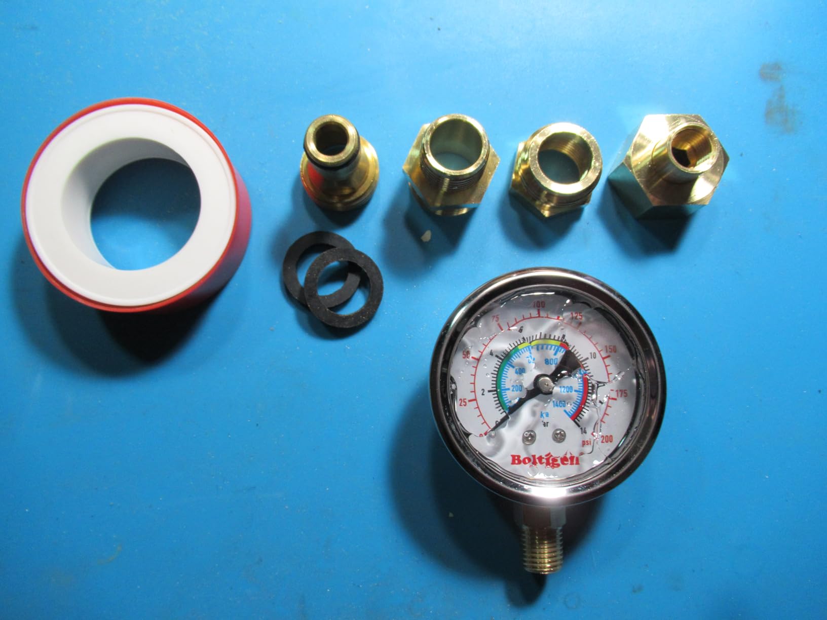 Water Pressure Gauge, 0-200 Psi Pressure Gauge Filled with Oil, 3/4