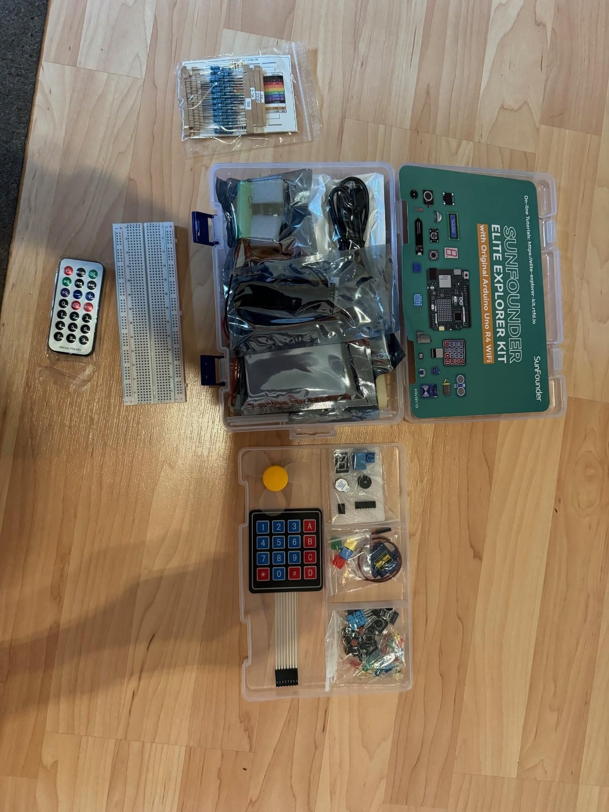 Elite Explorer Kit with Original Arduino Uno R4 WiFi, RoHS Compliant, Bluetooth IoT ESP32 IIC LCD1602 OLED, Super Starter Kit, Online Tutorials & Video Courses for Beginners & Engineers customer photo 2