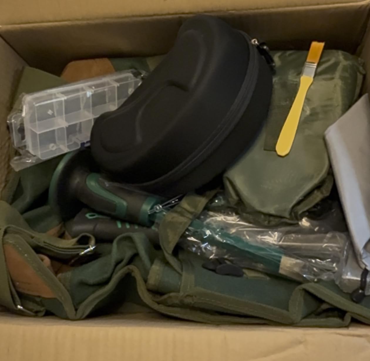 16-Piece Rock Hammer Kit, 32oz Geology Backpack Set | 16pc geology kit with 32oz hammer, chisels, backpack tools. Chrome vanadium steel for beginners, rock hunting & gold panning. customer photo 2