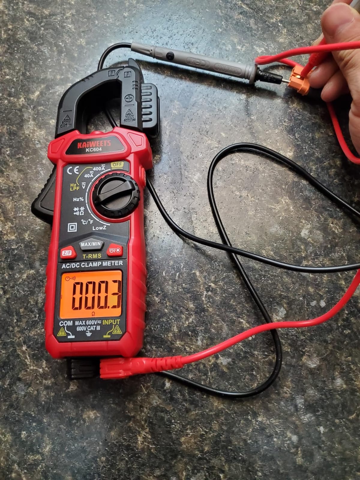 KAIWEETS Digital Clamp Meter Multimeter with D-Shaped Jaw for AC/DC Current & Voltage, Auto-ranging 4000 Counts Voltage Tester with Flashlight Backlight, Measuring Temperature Continuity Diode NCV customer photo 2