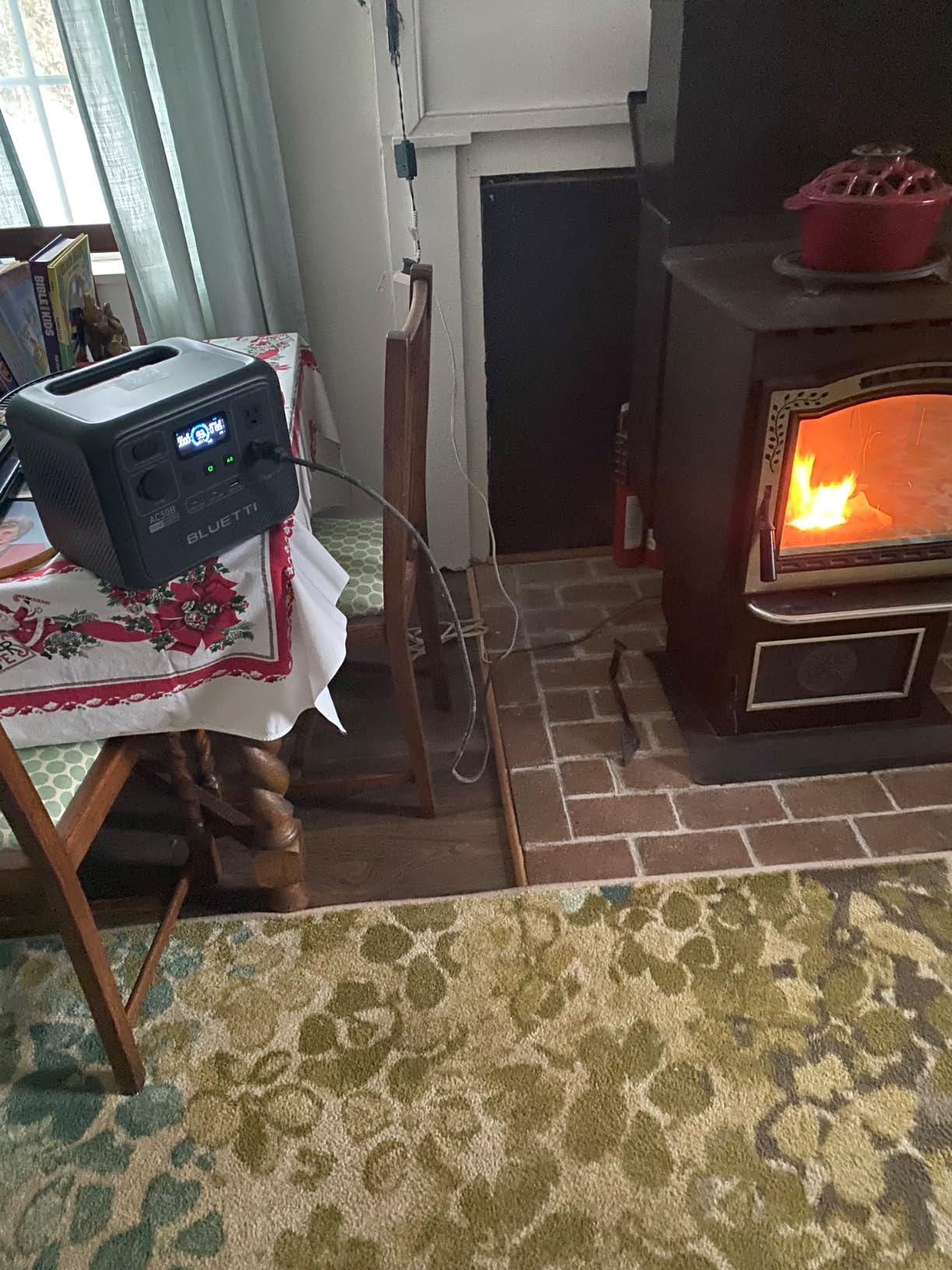 BLUETTI AC50B Portable Power Station, 448Wh Solar Generator LiFePO4 Battery Backup w/ 2 700W AC Outlets (Power Lifting 1000W), 0-80% in 45 Min, for Camping, Road Trip, Outage customer photo 2
