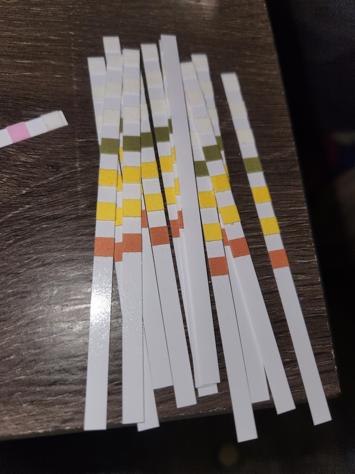 AAwipes 8-in-1 Aquarium Test Kit for Fish Tanks - Quick & Accurate Water Testing Strips for Aquariums & Ponds. Tests pH, Ammonia, Alkalinity, Hardness, Chlorine, etc. (K02-50) customer photo 2