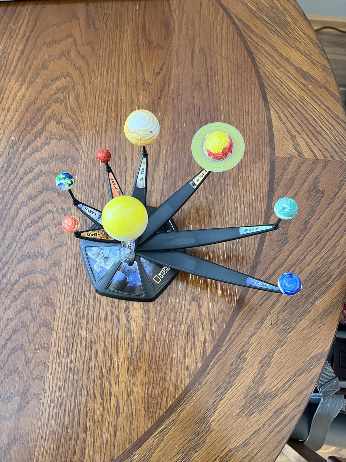 National Geographic Glow in the Dark Solar System Model for Kids Ages 8-12 | Build and Paint 3D Planets with Movable Arms customer photo 2