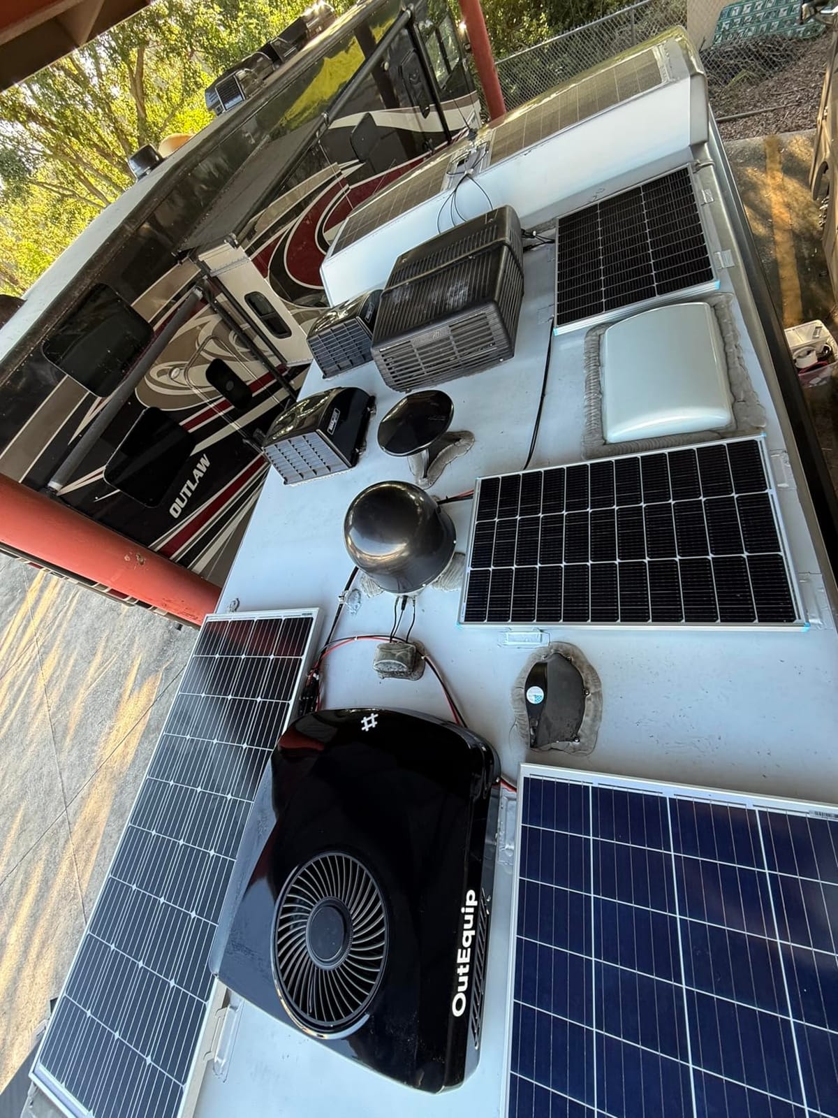 Renogy 100 Watt Solar Panel N-Type, 16BB 25% High-Efficiency | 100W Solar Panel for RV, Upgraded Smaller & Lighter Design, Save Space on RV, Marine, Boat, Trailer, Roof & Off-Grid, IP67 customer photo 1