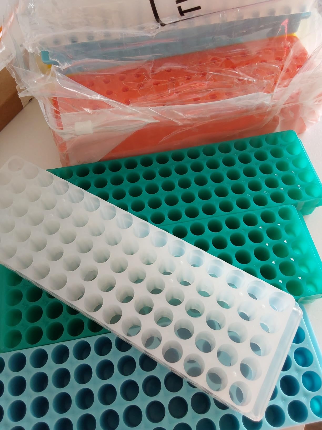 10 Pcs Polypropylene Microcentrifuge Tube Rack, Double Panel 60-Holes Test Tube Holder for 0.5-2ml Vials, Capsule Filler Tray, Laboratory Pcr & Chemistry Organizer, Assorted Colors customer photo 1