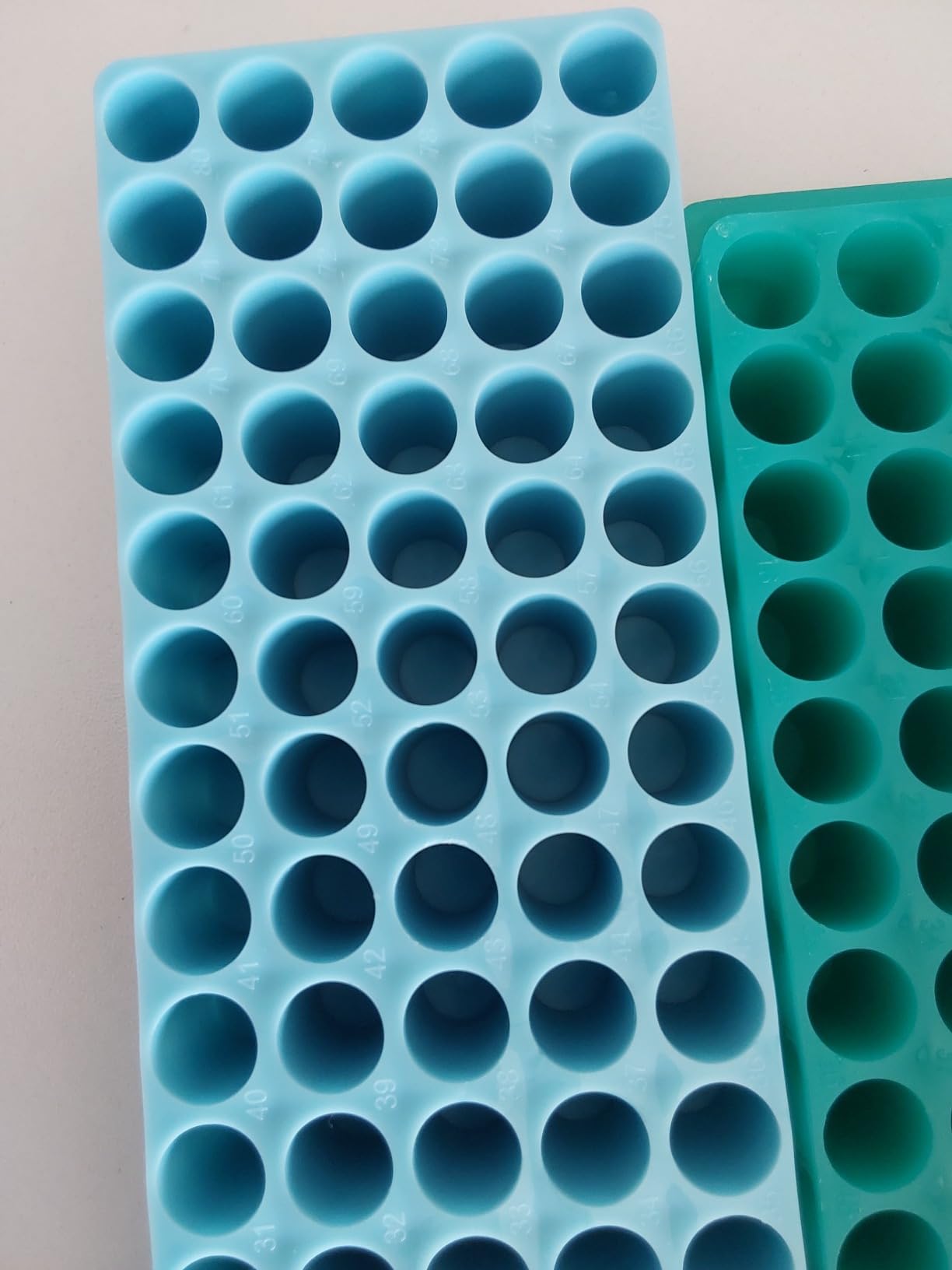 10 Pcs Polypropylene Microcentrifuge Tube Rack, Double Panel 60-Holes Test Tube Holder for 0.5-2ml Vials, Capsule Filler Tray, Laboratory Pcr & Chemistry Organizer, Assorted Colors customer photo 2