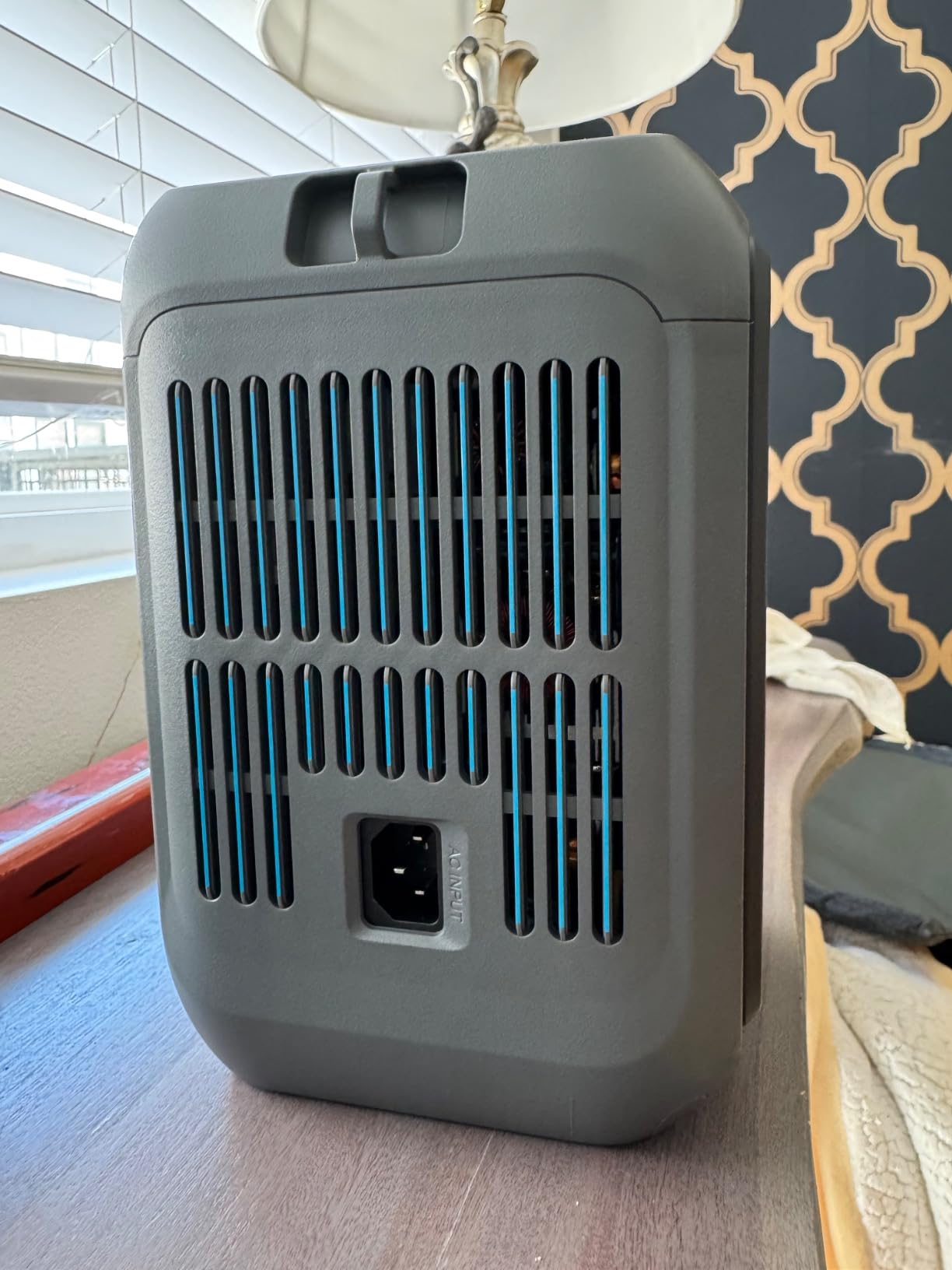 Anker SOLIX C300 Portable Power Station, 288Wh Solar Generator for Camping | LiFePO4 Backup Battery, 300W (600W Surge), 140W Two-Way Fast Charging, for Hunting, Travel, Blackout (Solar Panel Optional) customer photo 2