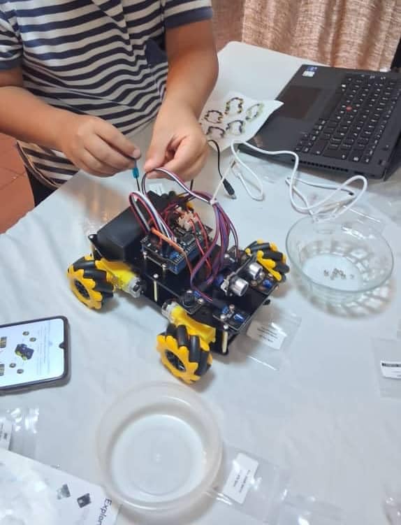 ACEBOTT Smart Robot Car Kit Compatible with Arduino, Robotics for Kids Ages 8-12 12-16, Electronic Programming Project/STEM Science Kits Coding Gifts for Adults and Youths customer photo 2