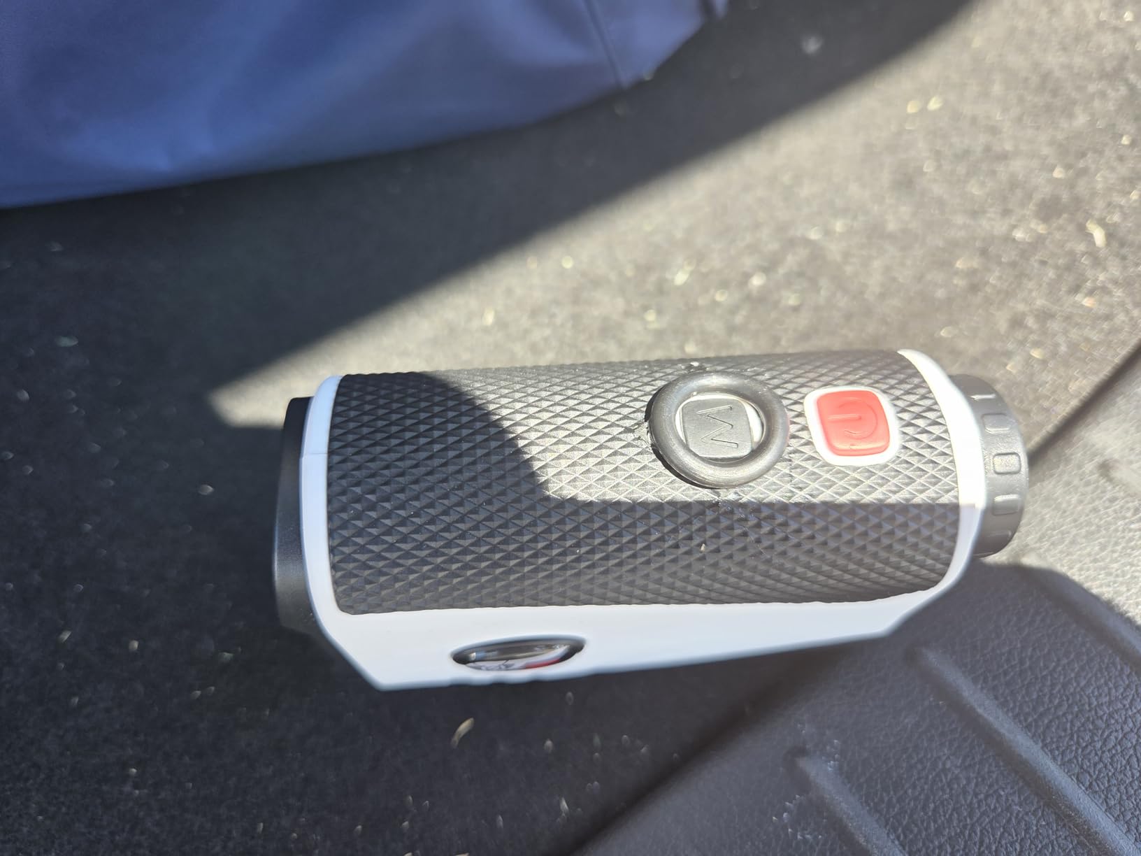 Golf Rangefinder with Slope - 1200 Yards Laser Range Finder with Flag Pole Locking Vibration, 7X Magnification rangefinder with Magnet Stripe customer photo 2