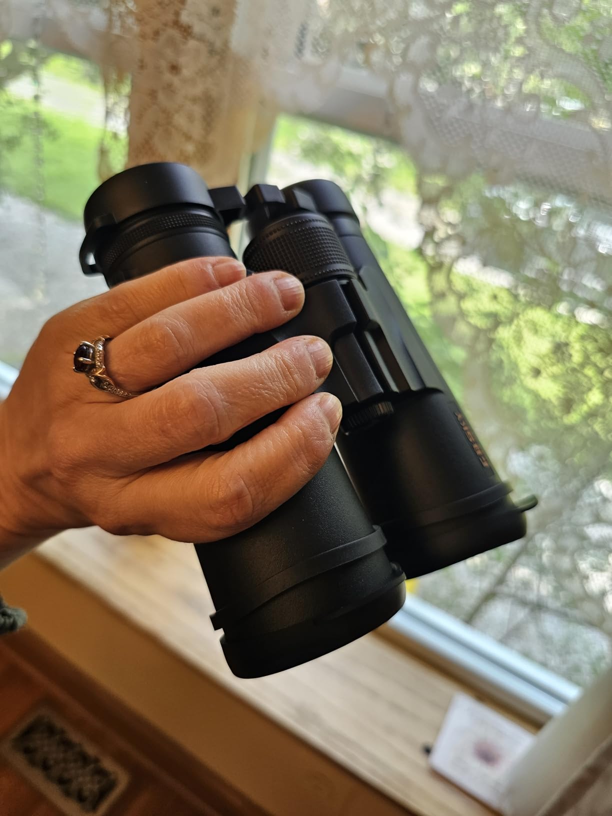 Gosky 8x42 Binoculars for Adults High Powered with Phone Adapter and Tripod | Super Bright, BAK4 Prism, IPX7 Waterproof Binoculars, for Bird Watching Hunting Hiking Safari Travel Outdoor Sports Concert customer photo 1