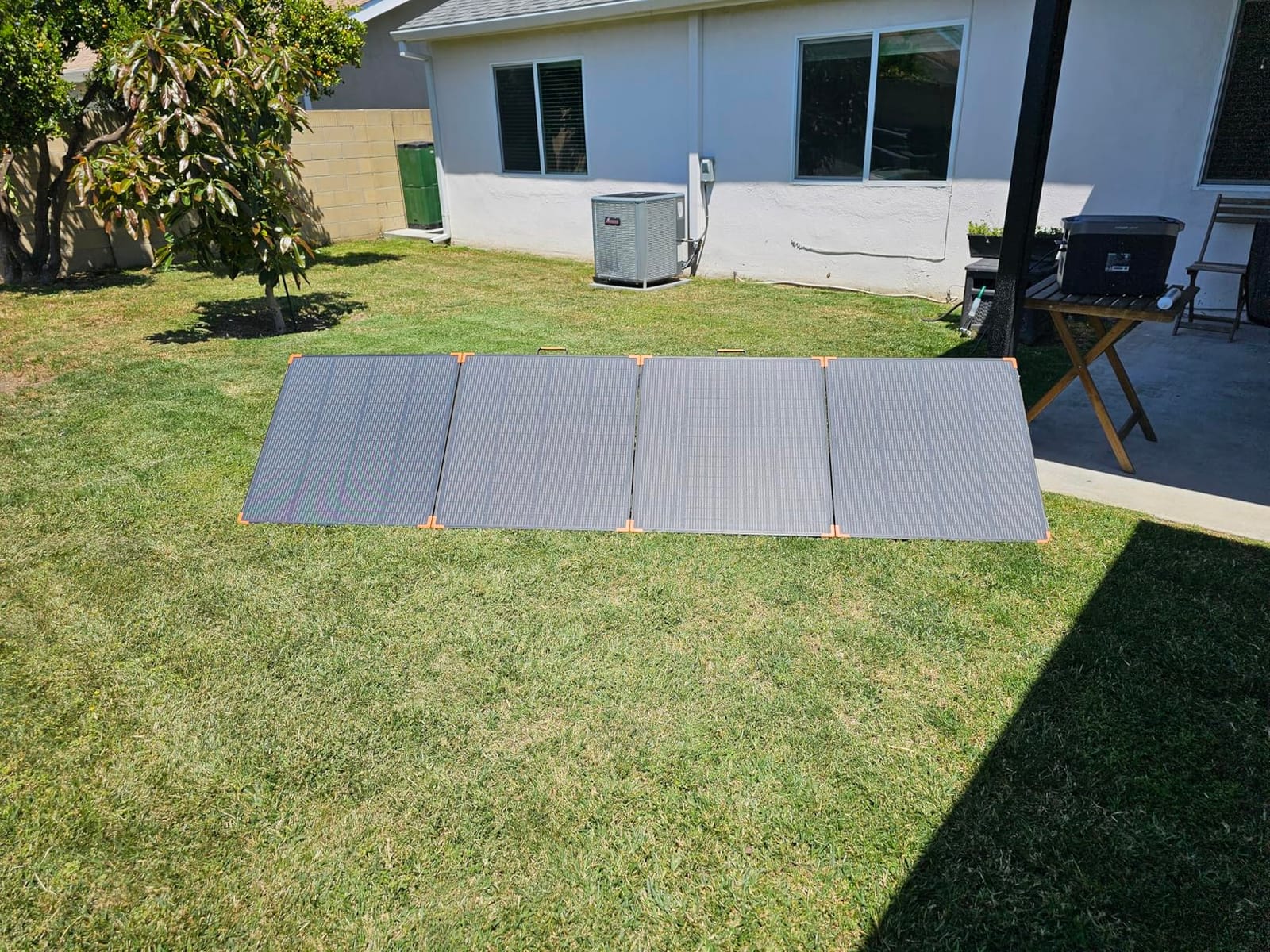ZOUPW 450W Portable Solar Panel N-Type 16BB for Power Station | 25% Efficiency Foldable Solar Panel for EcoFlow Delta/Anker C1000/Jackery/Bluetti, IP68 Waterproof for Offgrid RV Power Backup customer photo 1