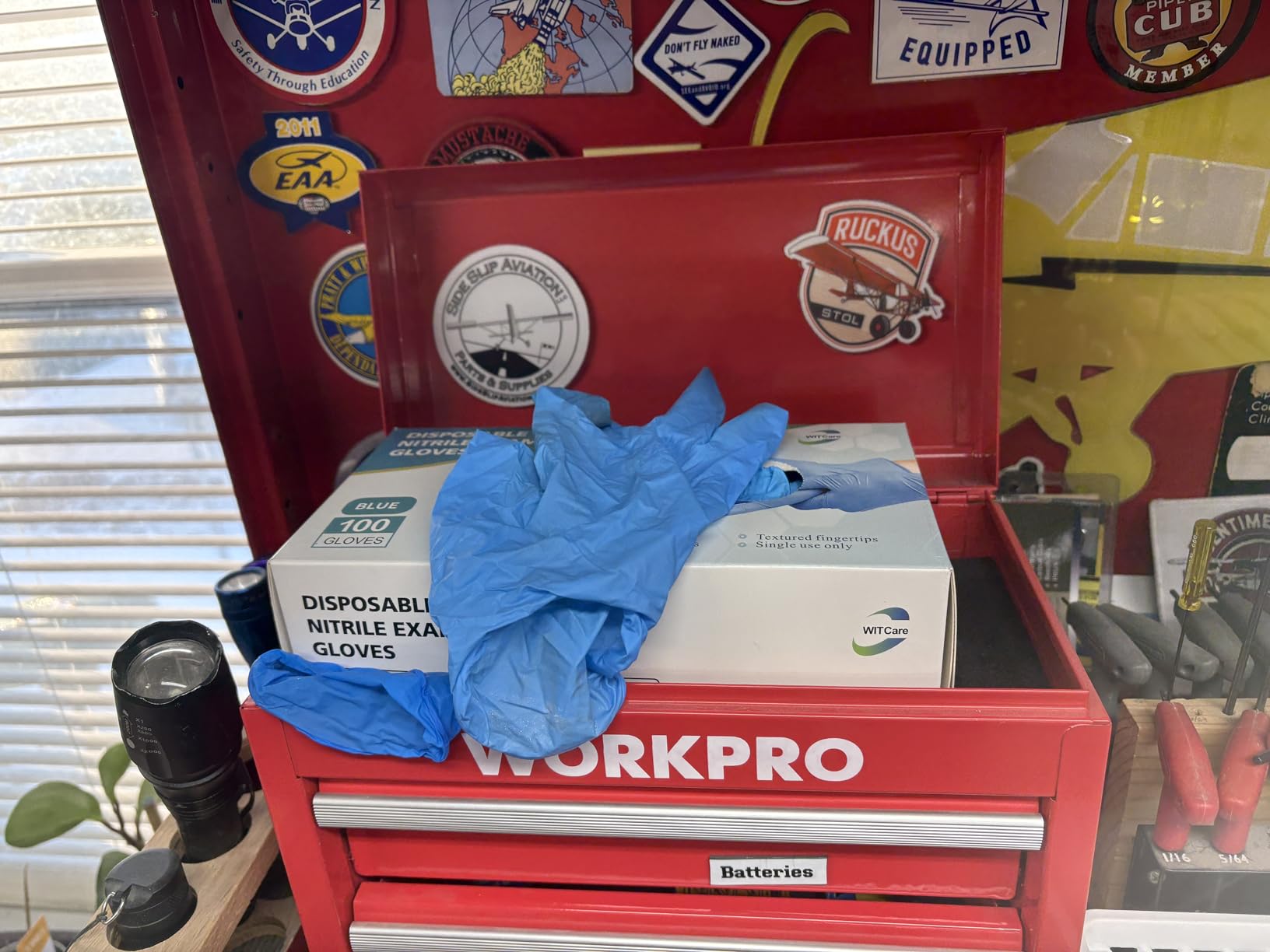 Medguy Medical Blue Nitrile Disposable Exam Gloves 4Mil Latex & Powder-Free, Lab, Chemo Rated, 100 Pcs customer photo 1