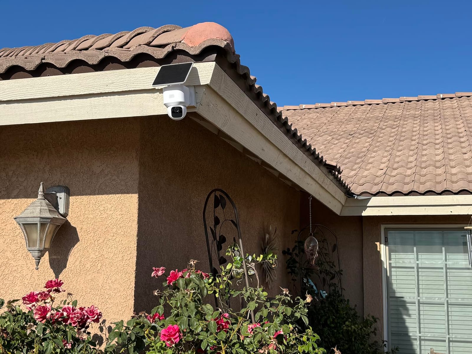 eufy Security SoloCam E30, 2K Solar Security Camera, 360 AI Tracking customer photo 1