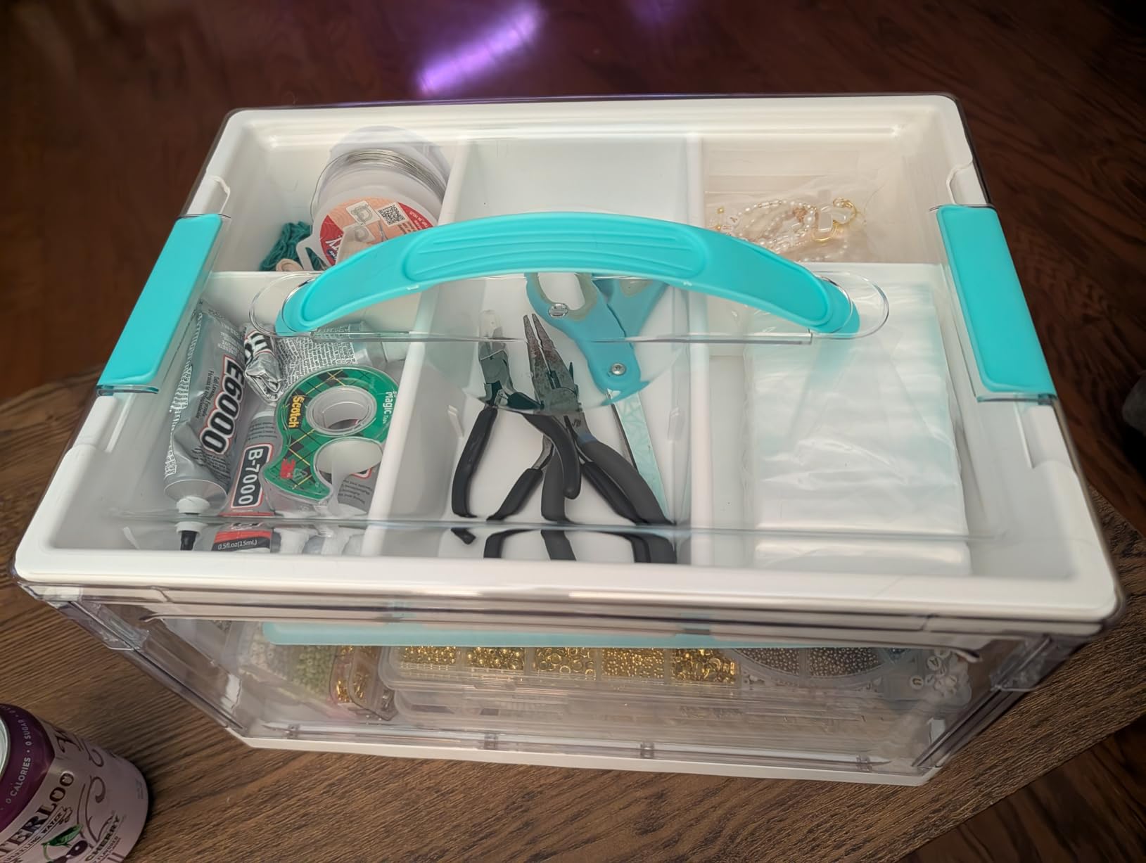 Vtopmart 24 QT Clear Plastic Craft Storage Box with Tray & Dividers, 1 Pack | Art Supply Organizer for Coloring Books, Craft Supplies, Modeling Clay, Molds, Easy Access customer photo 1