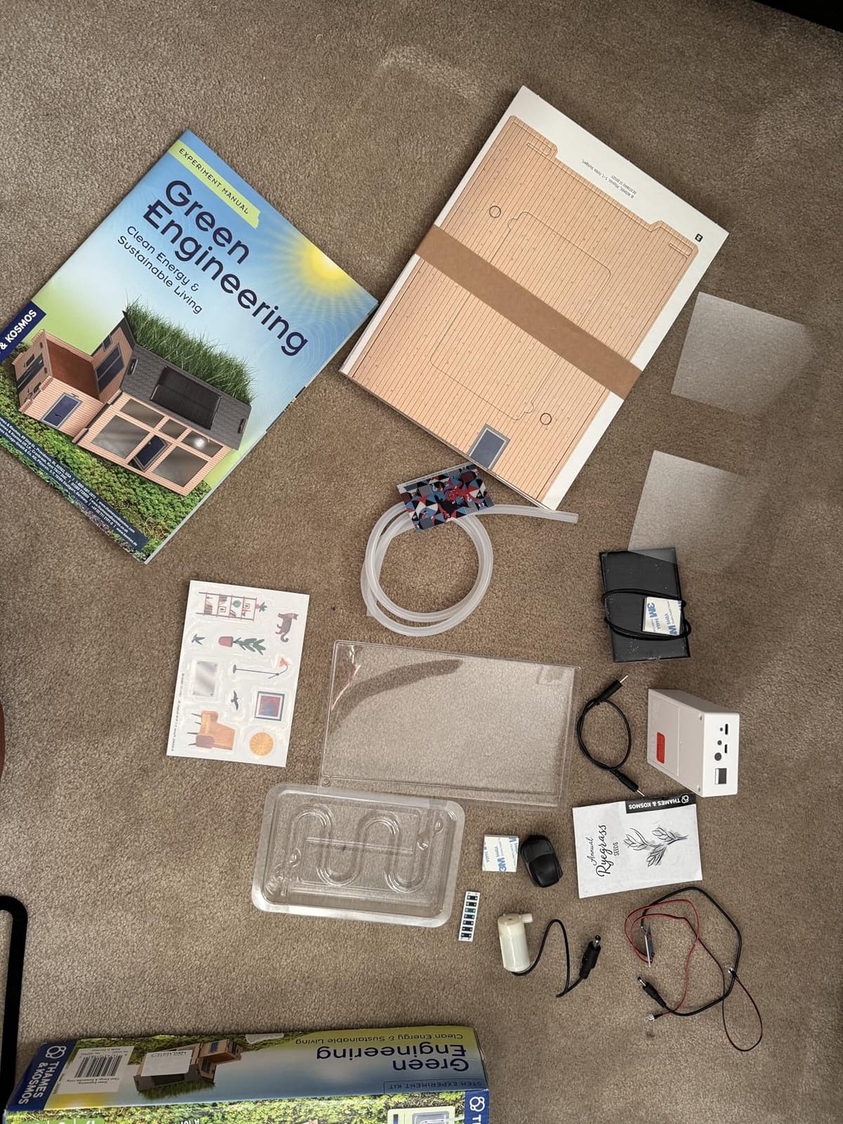 Thames & Kosmos Green Engineering STEM Kit | Build & Experiment with an Energy-Efficient Model Home, Explore Clean Energy, Sustainable Living, Includes Solar Panel, LEDs, Sensors, Ideal for Classrooms customer photo 1