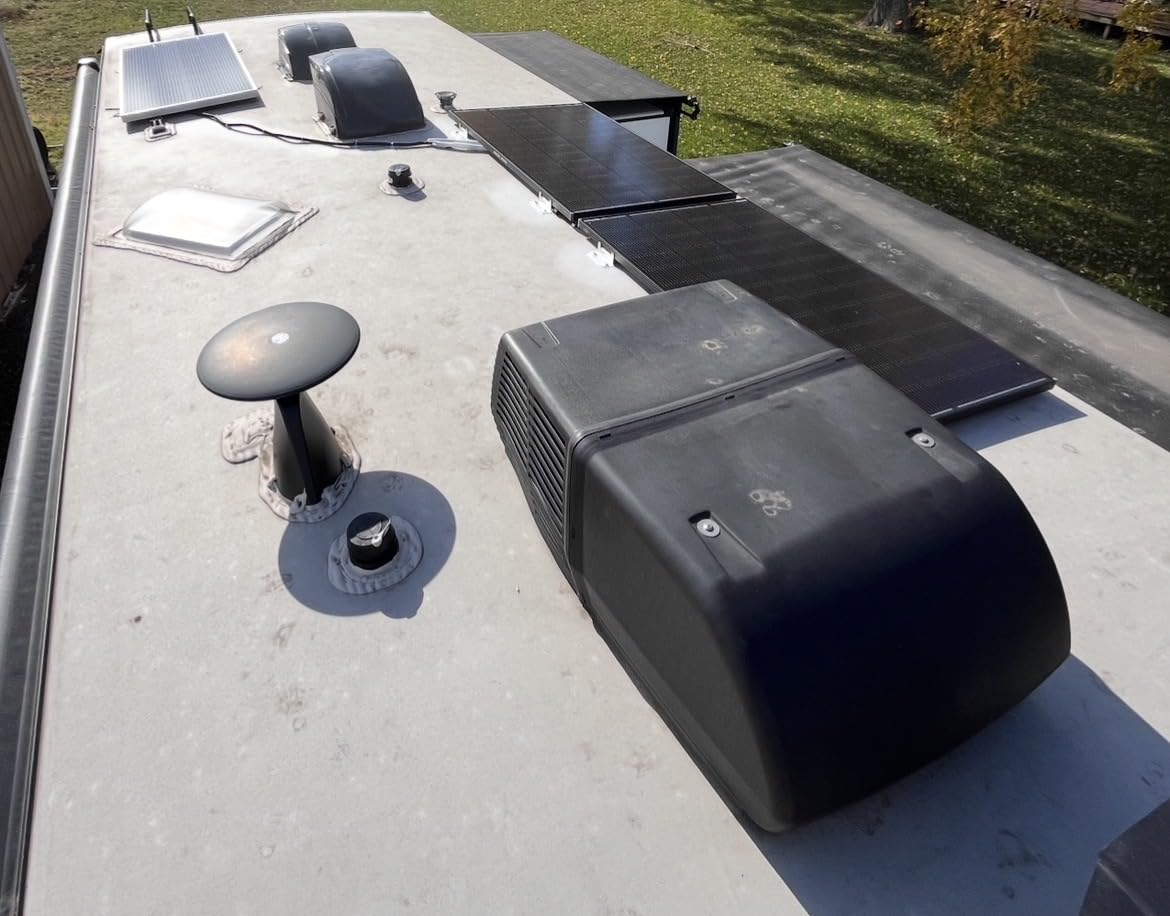 Renogy ShadowFlux Solar Panel 400 Watt, N-Type 25% High-Efficiency | 2PCS 200W Solar Panels for RV Marine Rooftop Home, Optimized for Partial Shading from Trees, Roofs, Buildings, Leaves & Snow customer photo 1